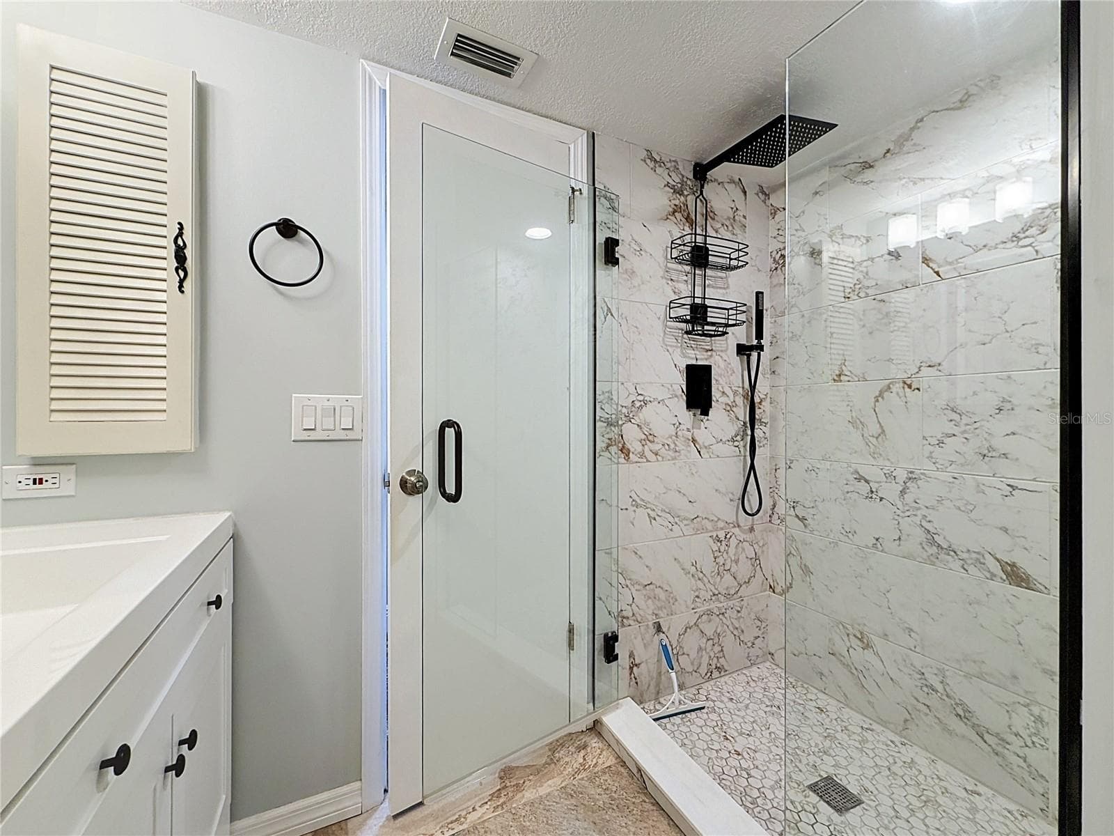 2nd Bath New Shower - 225 COUNTRY CLUB DR #E252, LARGO