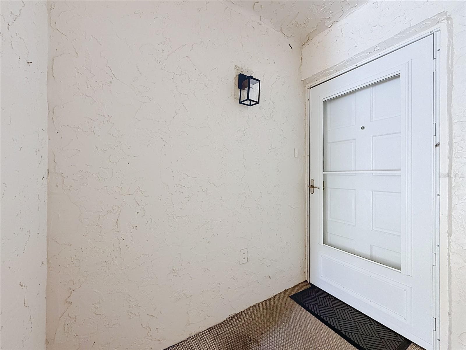 Front entry - 225 COUNTRY CLUB DR #E252, LARGO