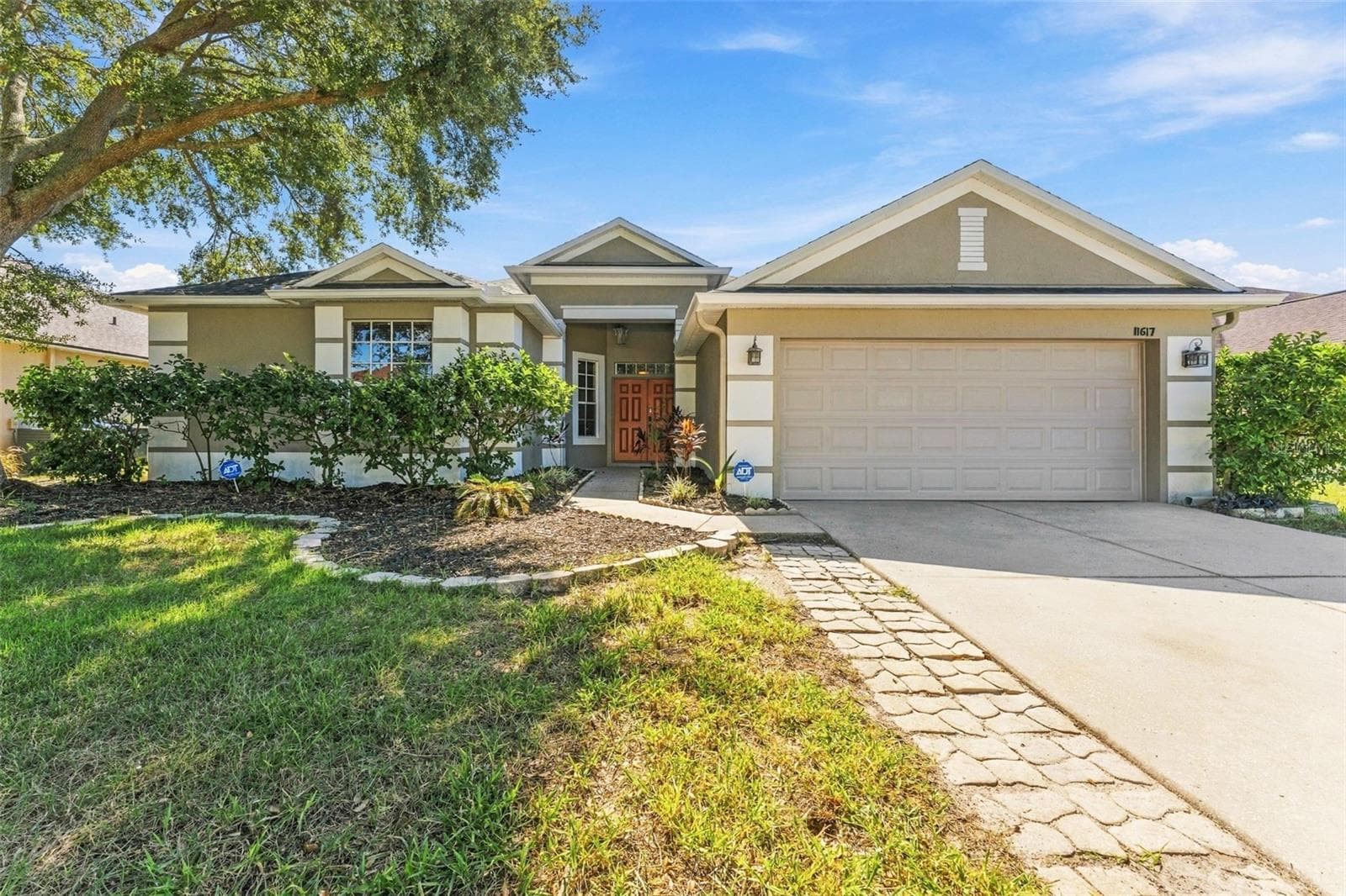 11617 GROVE ARCADE DR