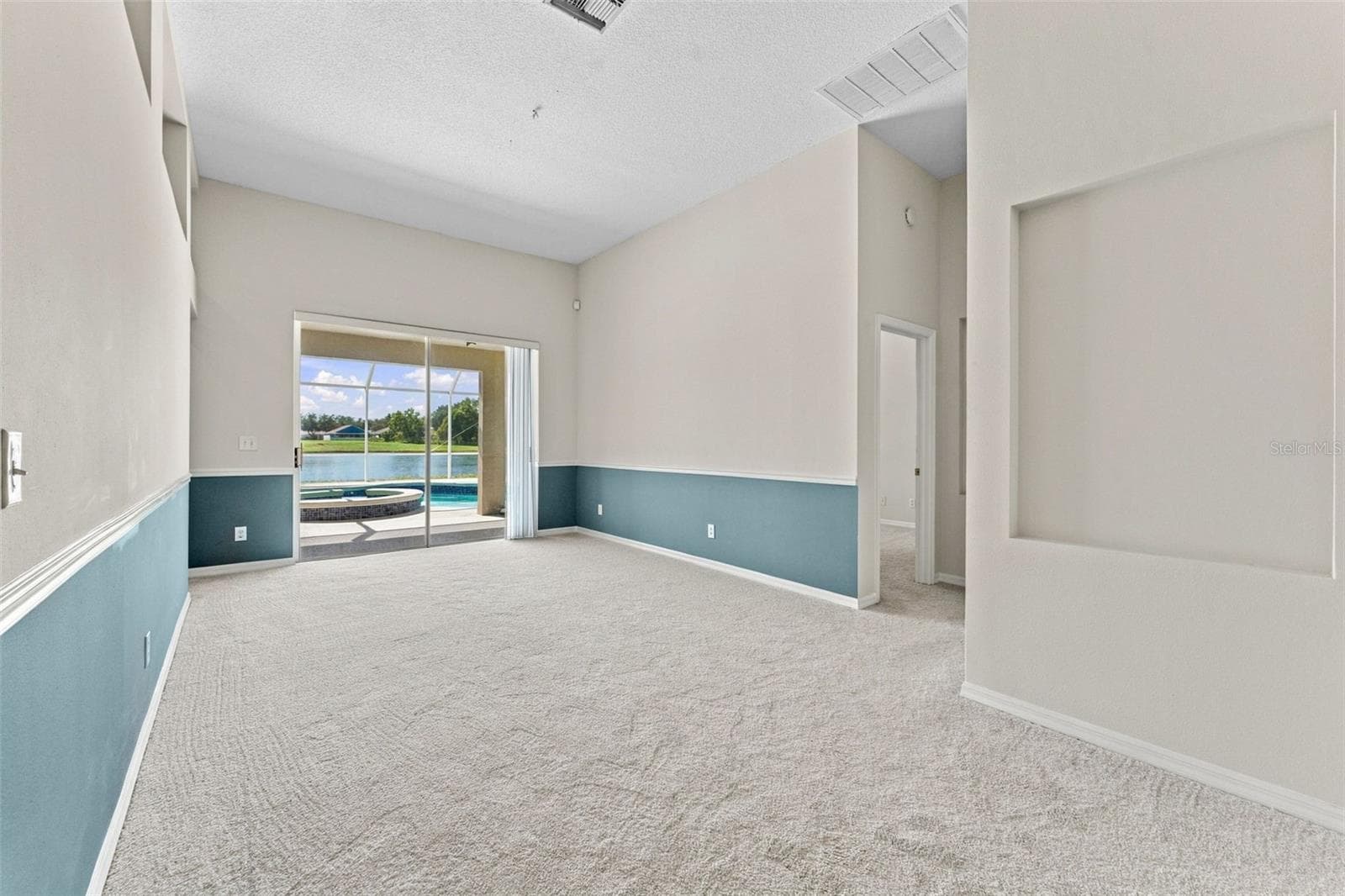 Single Family Residence at 11617 GROVE ARCADE DR, RIVERVIEW, photo 11 of 50