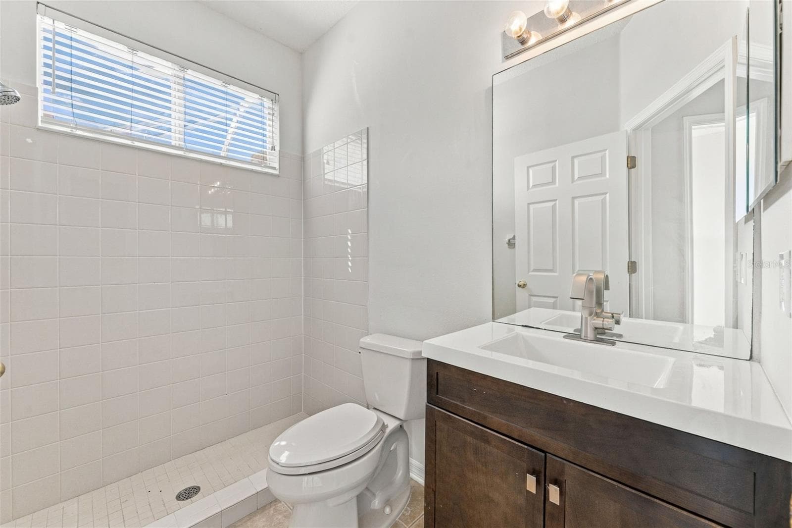 Single Family Residence at 11617 GROVE ARCADE DR, RIVERVIEW, photo 32 of 50