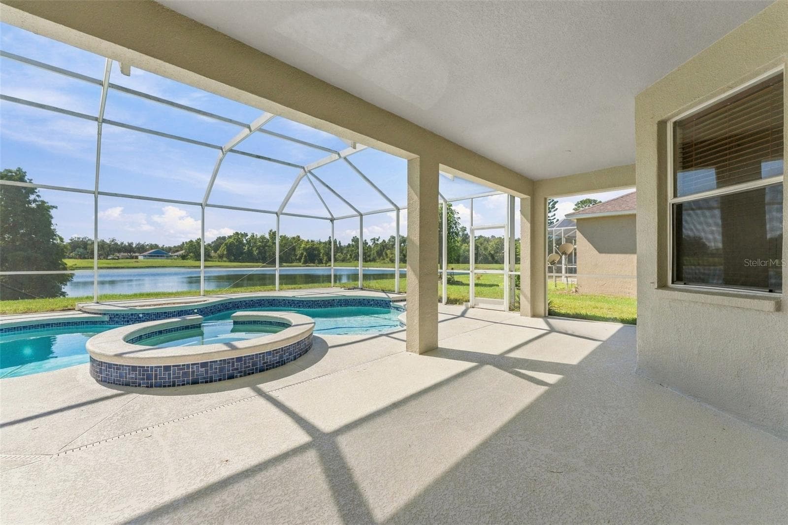 Single Family Residence at 11617 GROVE ARCADE DR, RIVERVIEW, photo 37 of 50