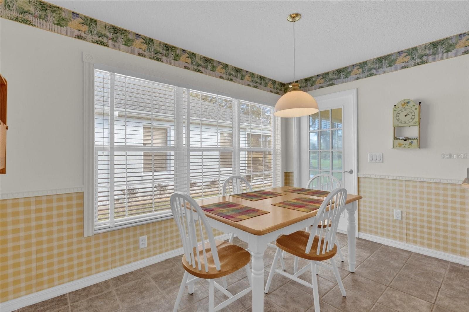 Single Family Residence at 2409 TAMARINDO DR, THE VILLAGES, photo 16 of 40