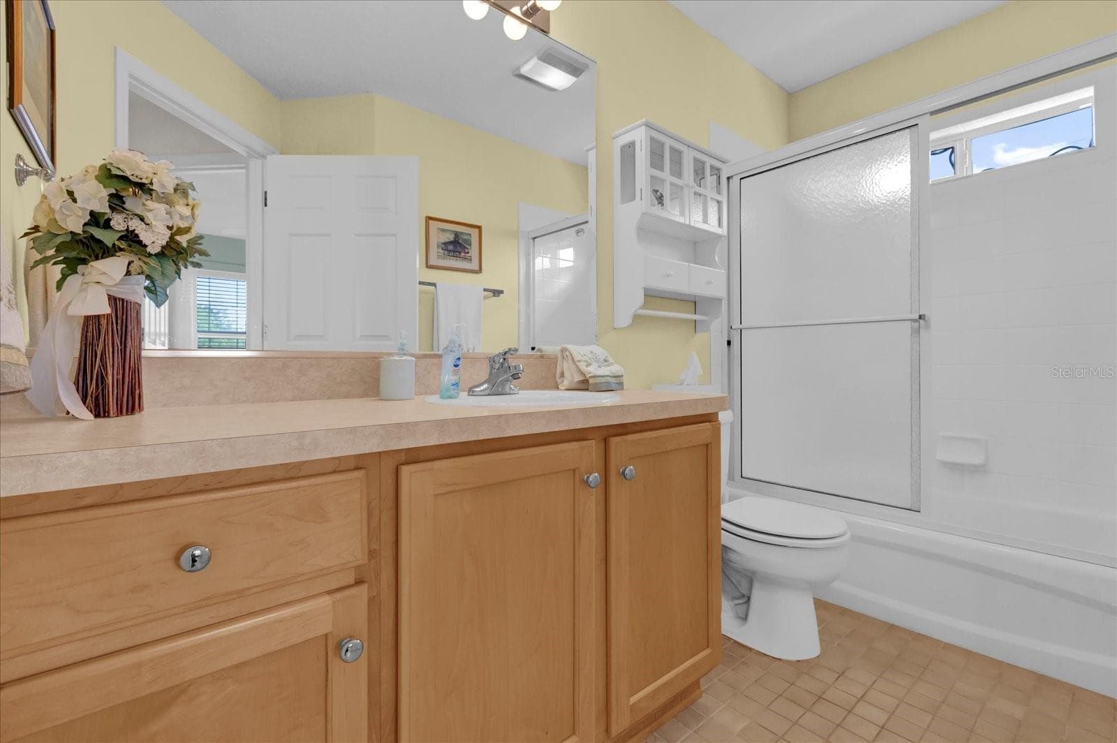 Single Family Residence at 2409 TAMARINDO DR, THE VILLAGES, photo 23 of 40