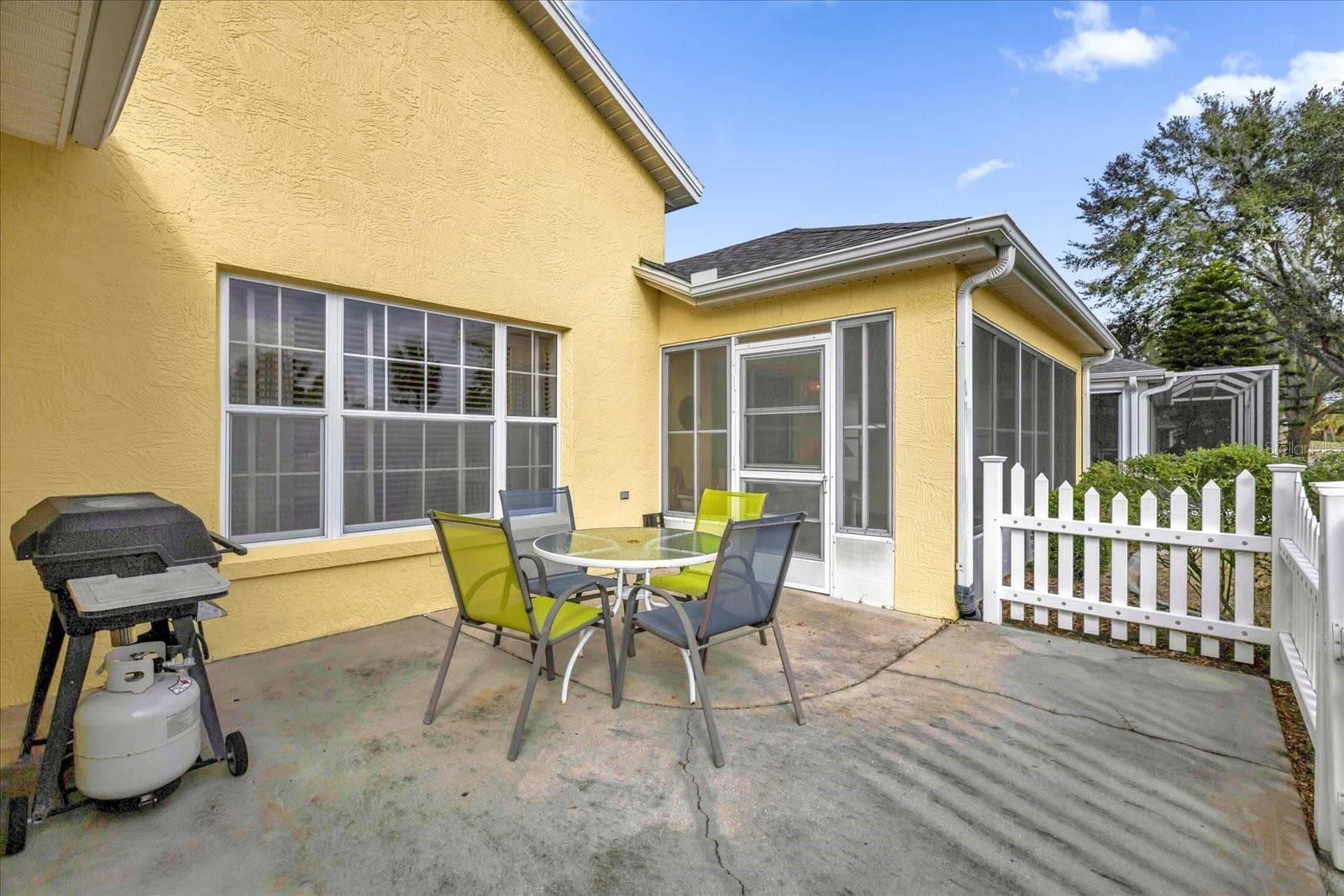 Single Family Residence at 2409 TAMARINDO DR, THE VILLAGES, photo 32 of 40