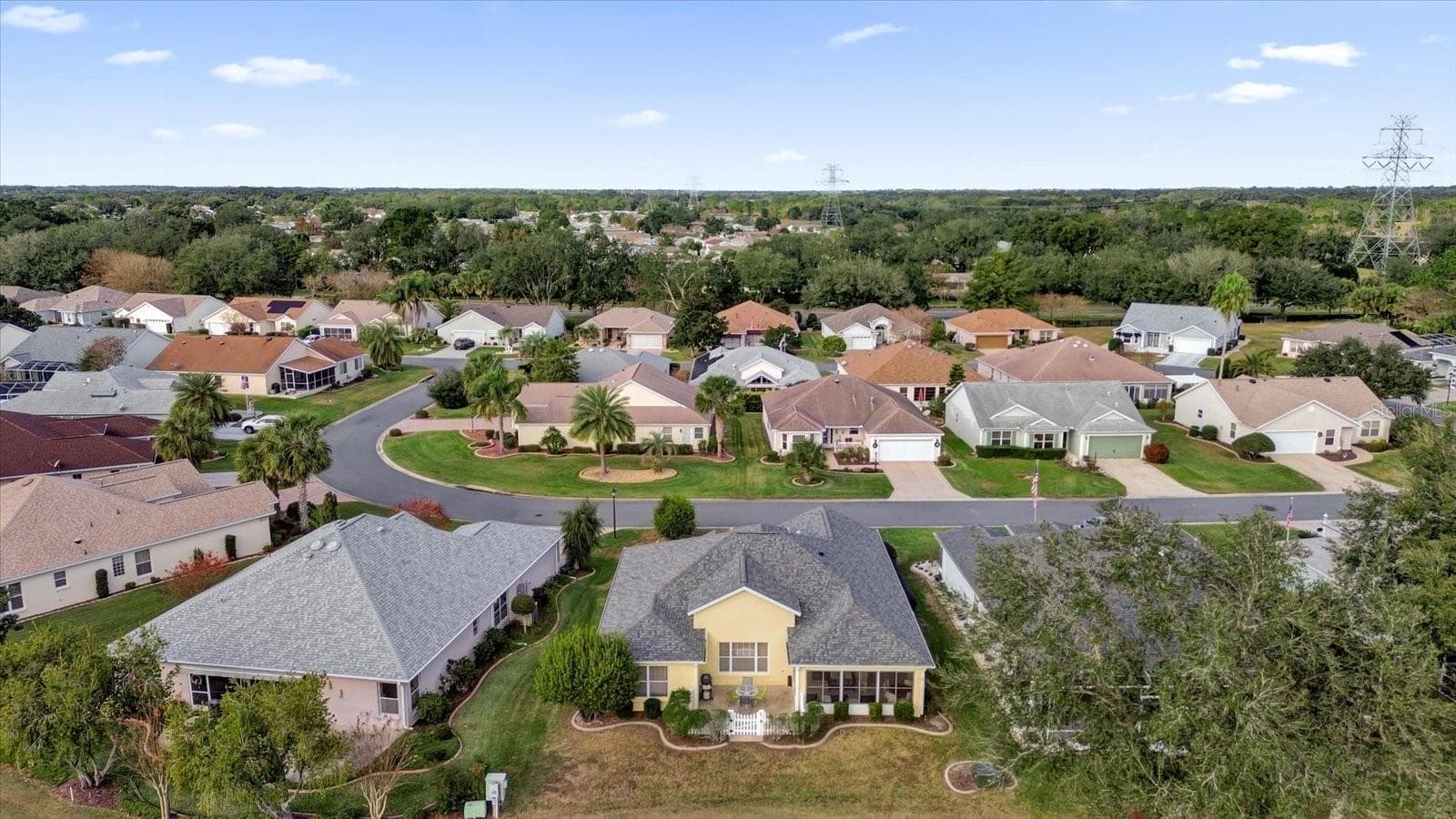 Single Family Residence at 2409 TAMARINDO DR, THE VILLAGES, photo 38 of 40