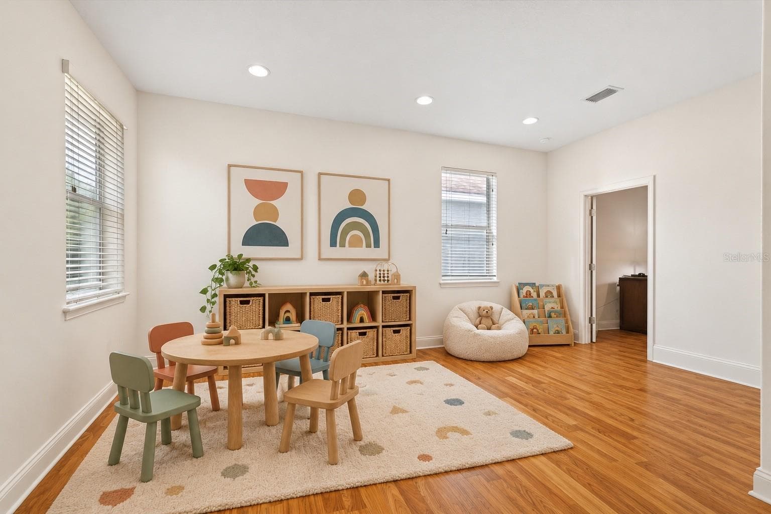 Upstairs Landing / Rec Room - 2712 W GRAY ST, TAMPA