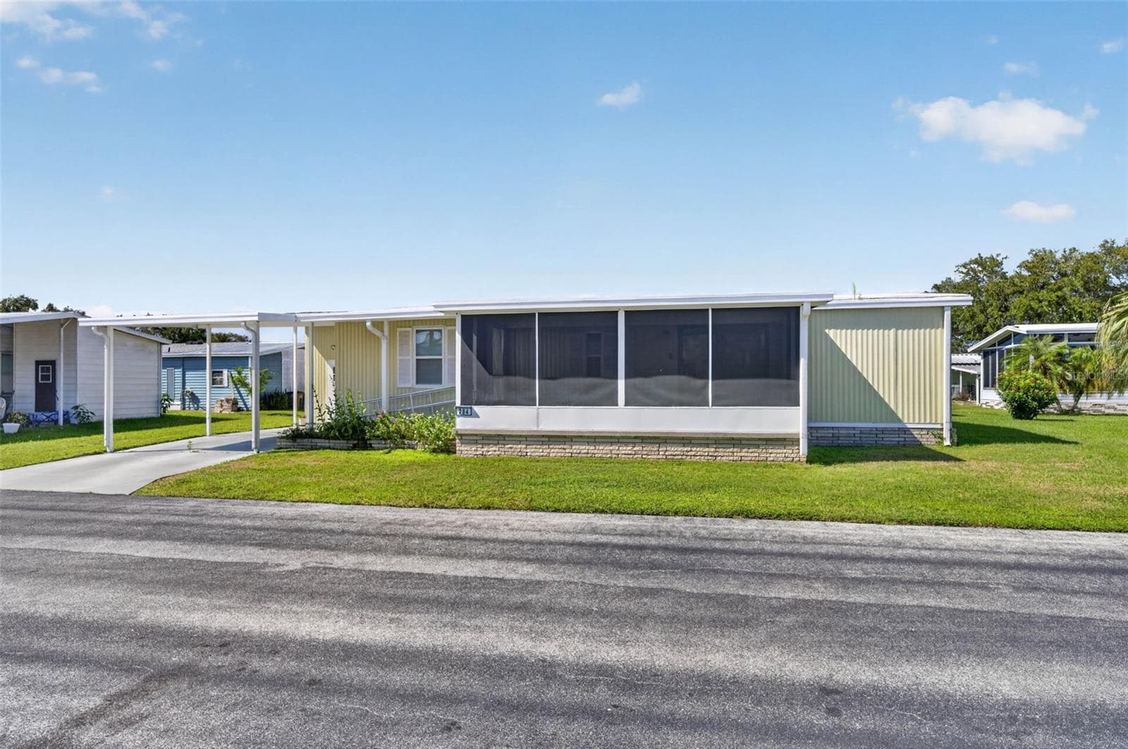Manufactured Home at 2055 S FLORAL AVE #284, BARTOW, photo 3 of 45