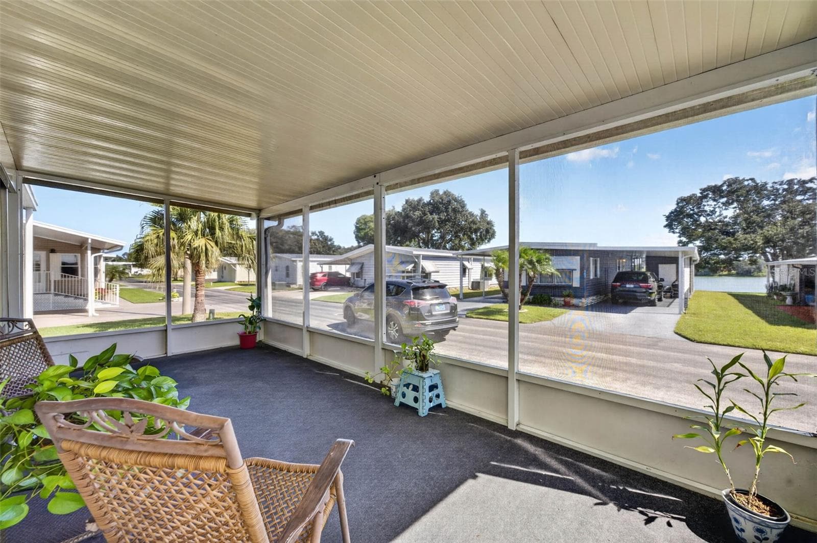 Manufactured Home at 2055 S FLORAL AVE #284, BARTOW, photo 6 of 45