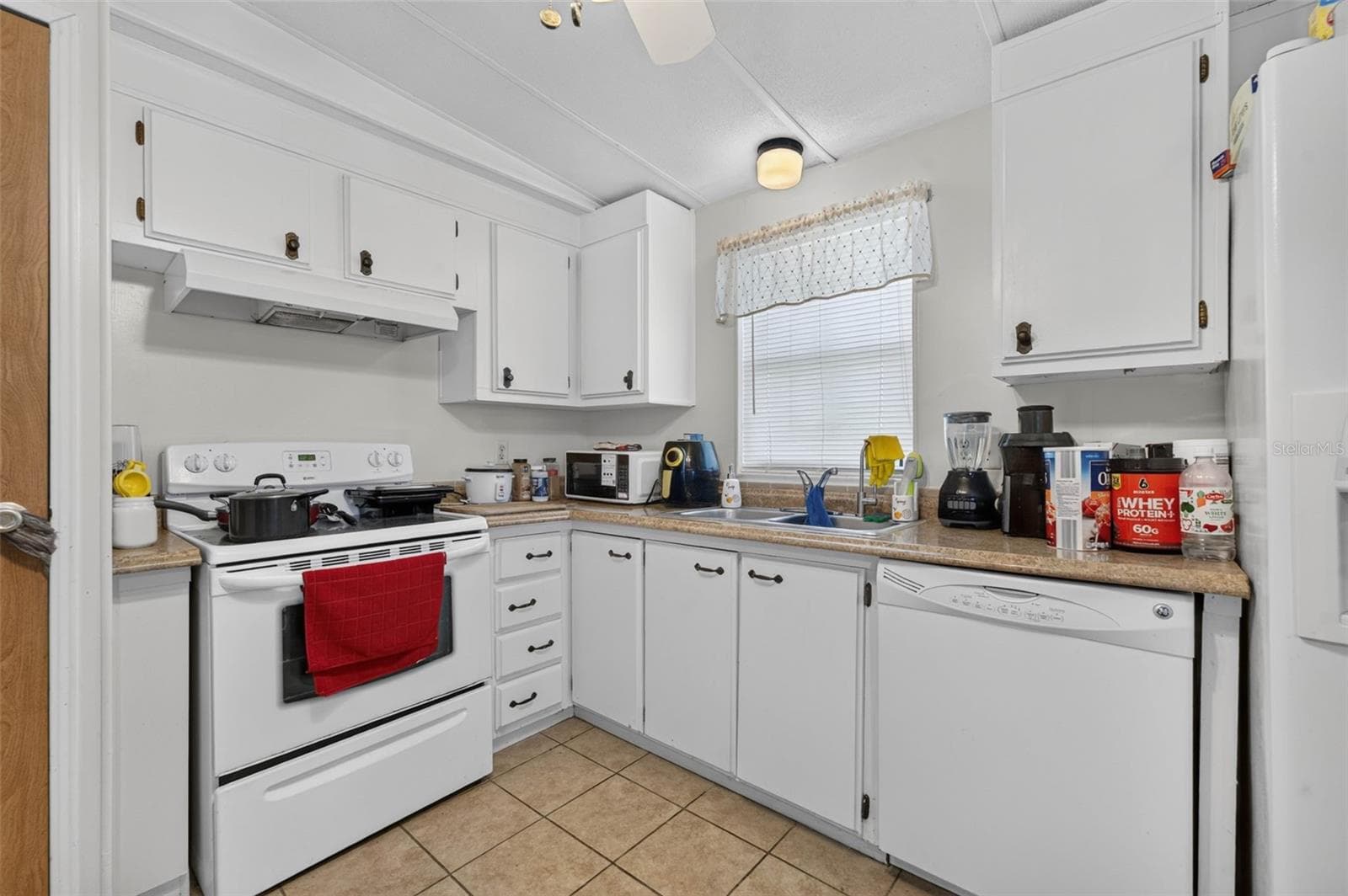 Manufactured Home at 2055 S FLORAL AVE #284, BARTOW, photo 17 of 45