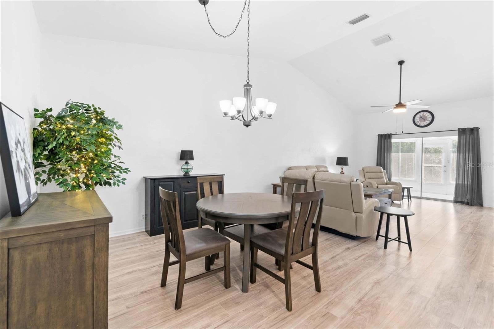Single Family Residence at 3571 N TIMOTHY TER, BEVERLY HILLS, photo 11 of 36