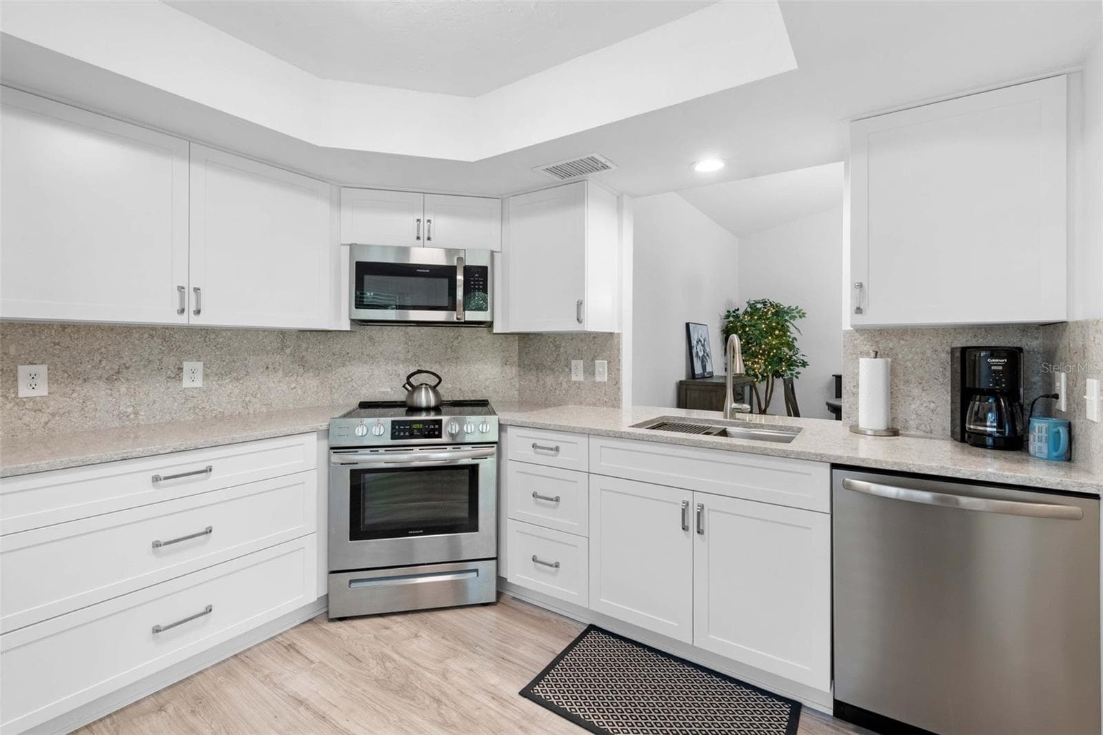 Single Family Residence at 3571 N TIMOTHY TER, BEVERLY HILLS, photo 15 of 36