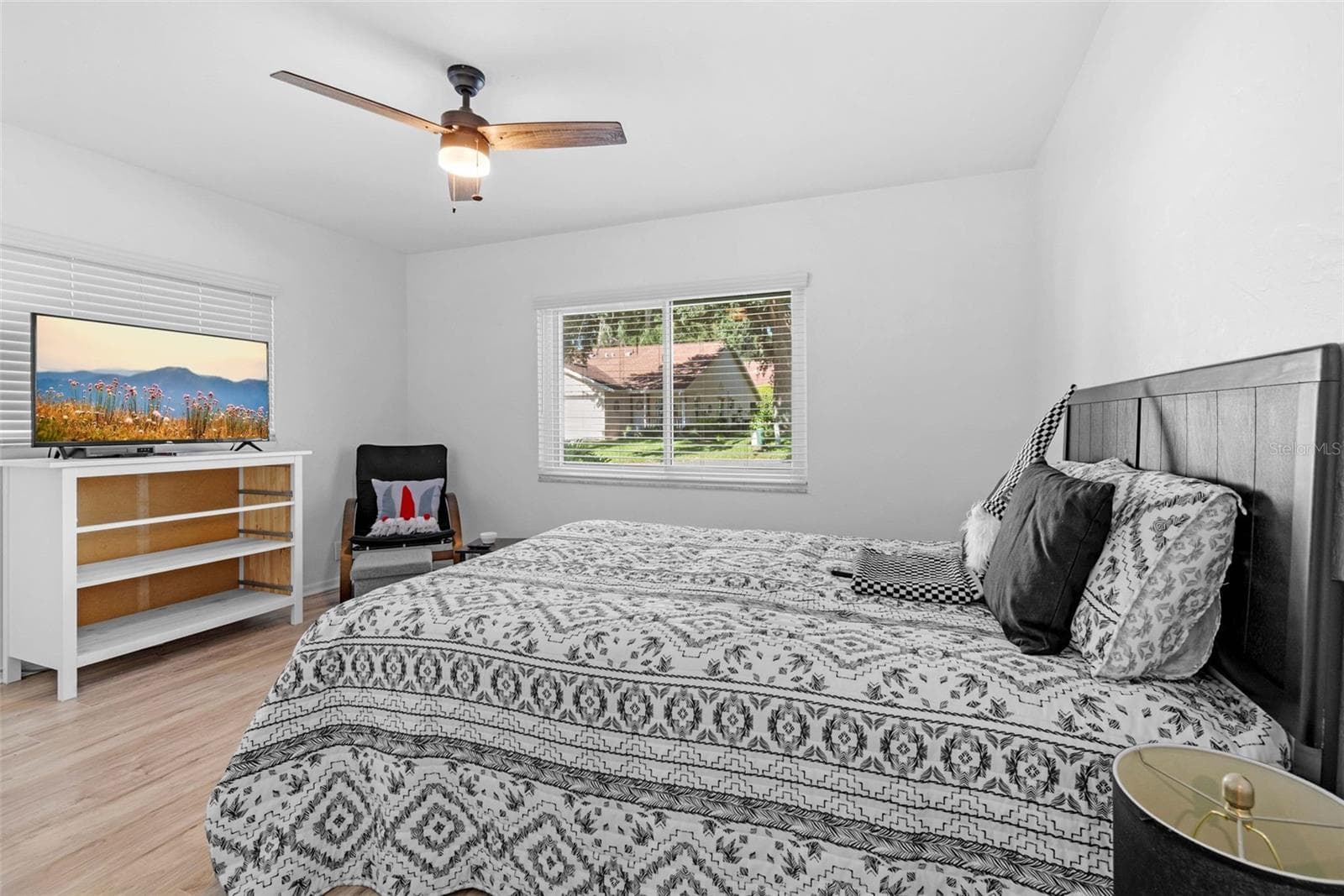 Single Family Residence at 3571 N TIMOTHY TER, BEVERLY HILLS, photo 24 of 36