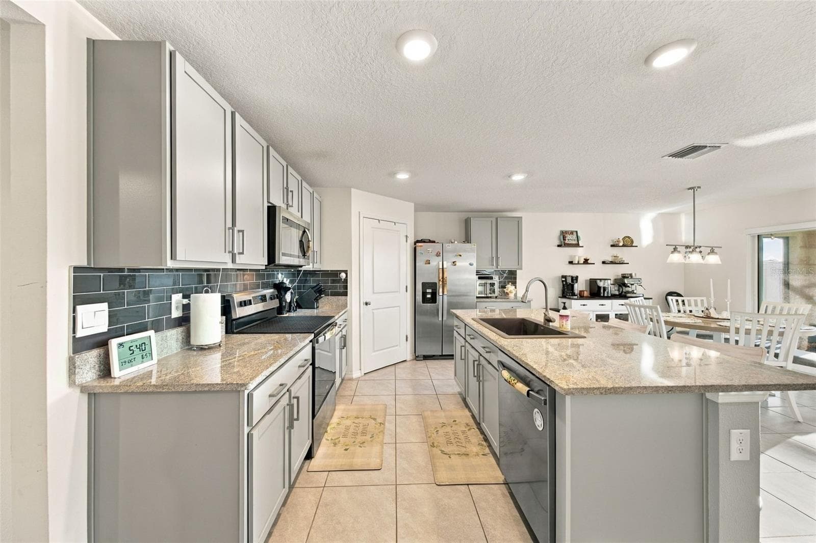 Kitchen - 16739 SUNBURST LAKE ST, WIMAUMA