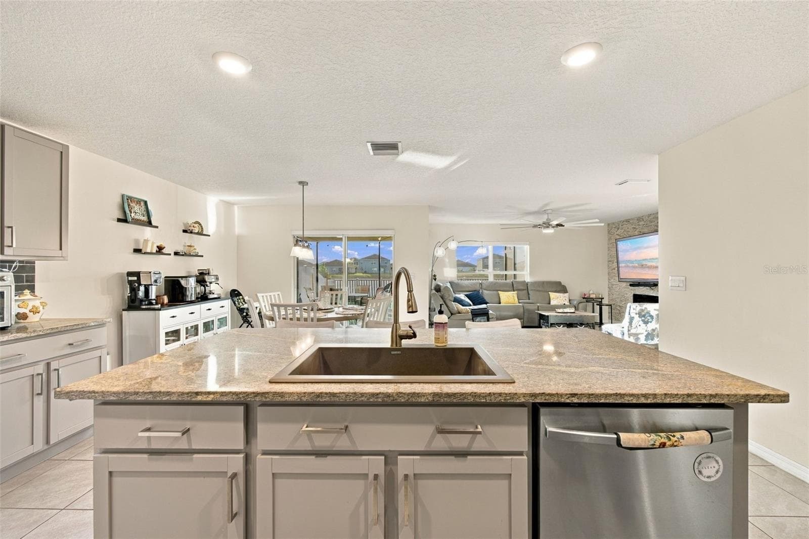 Kitchen - 16739 SUNBURST LAKE ST, WIMAUMA