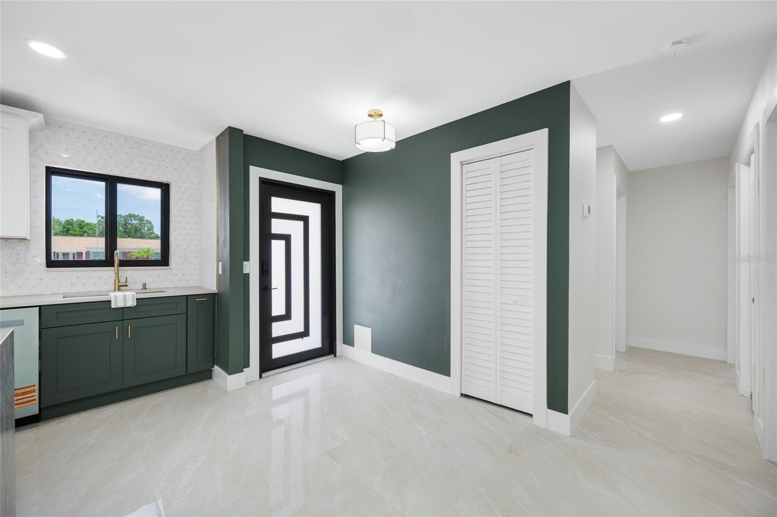 Single Family Residence at 4707 W PAUL AVE, TAMPA, photo 3 of 30