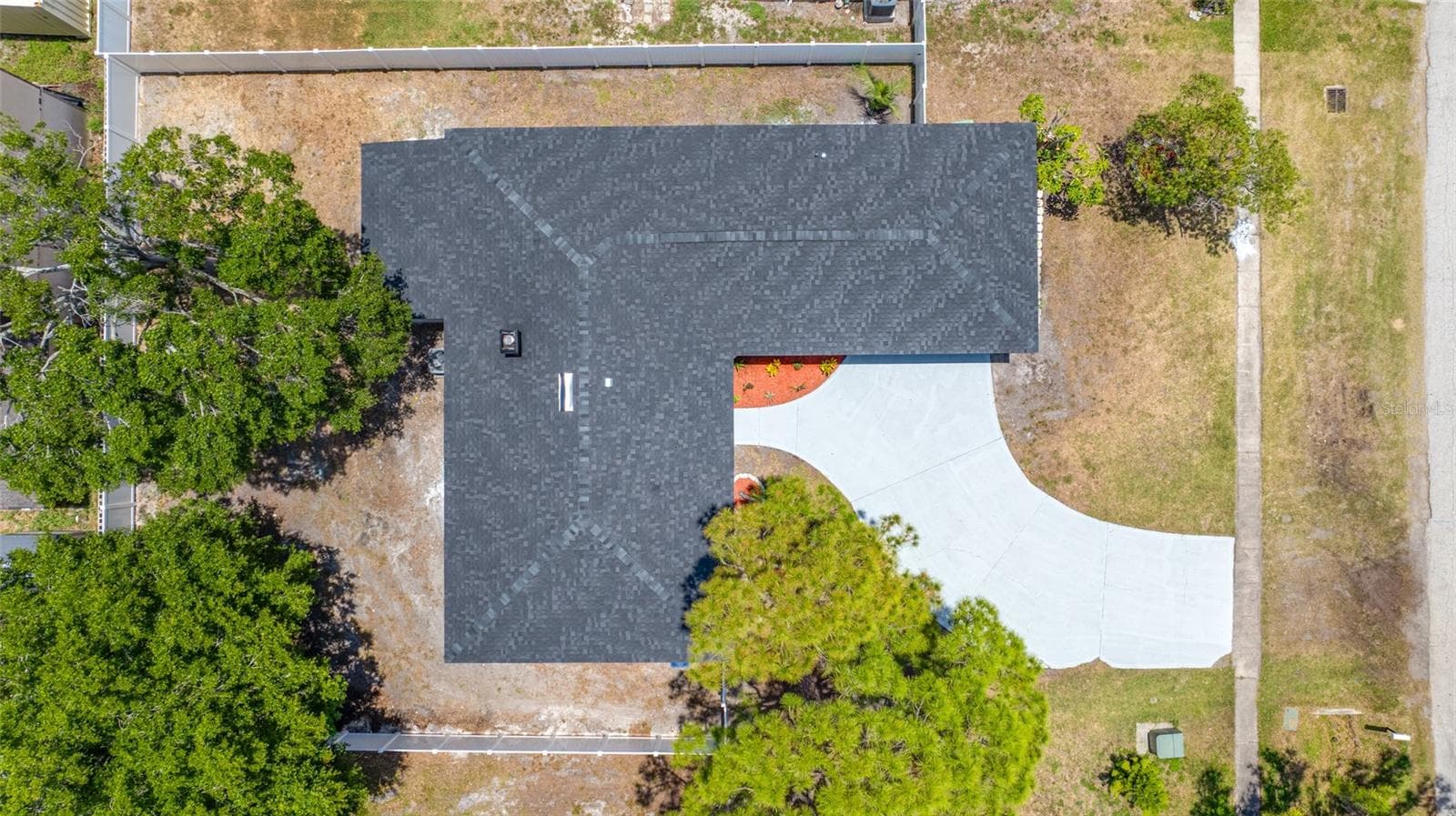 Single Family Residence at 4707 W PAUL AVE, TAMPA, photo 28 of 30