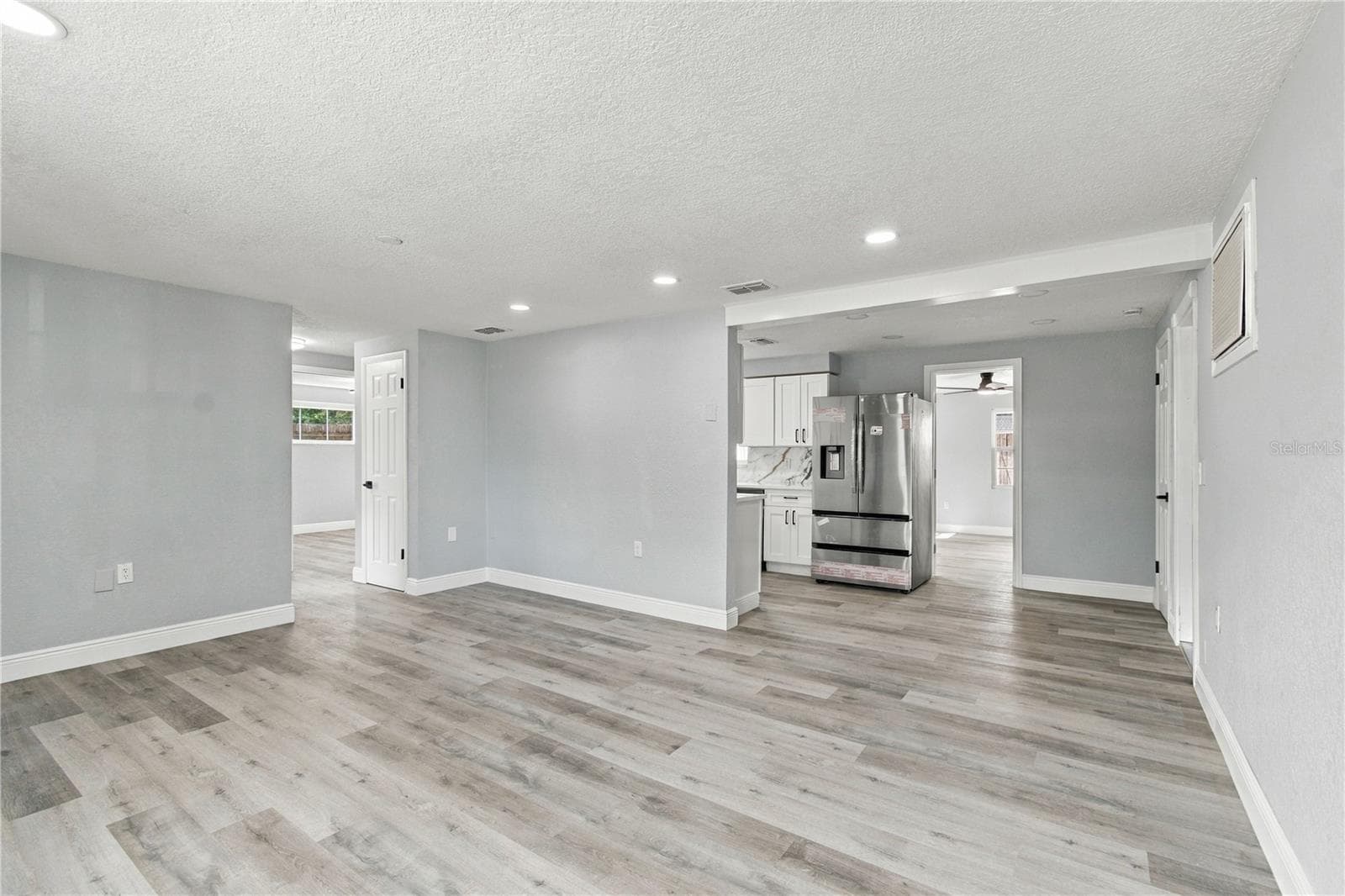 Single Family Residence at 4601 EASTWOOD LN, HOLIDAY, photo 11 of 63