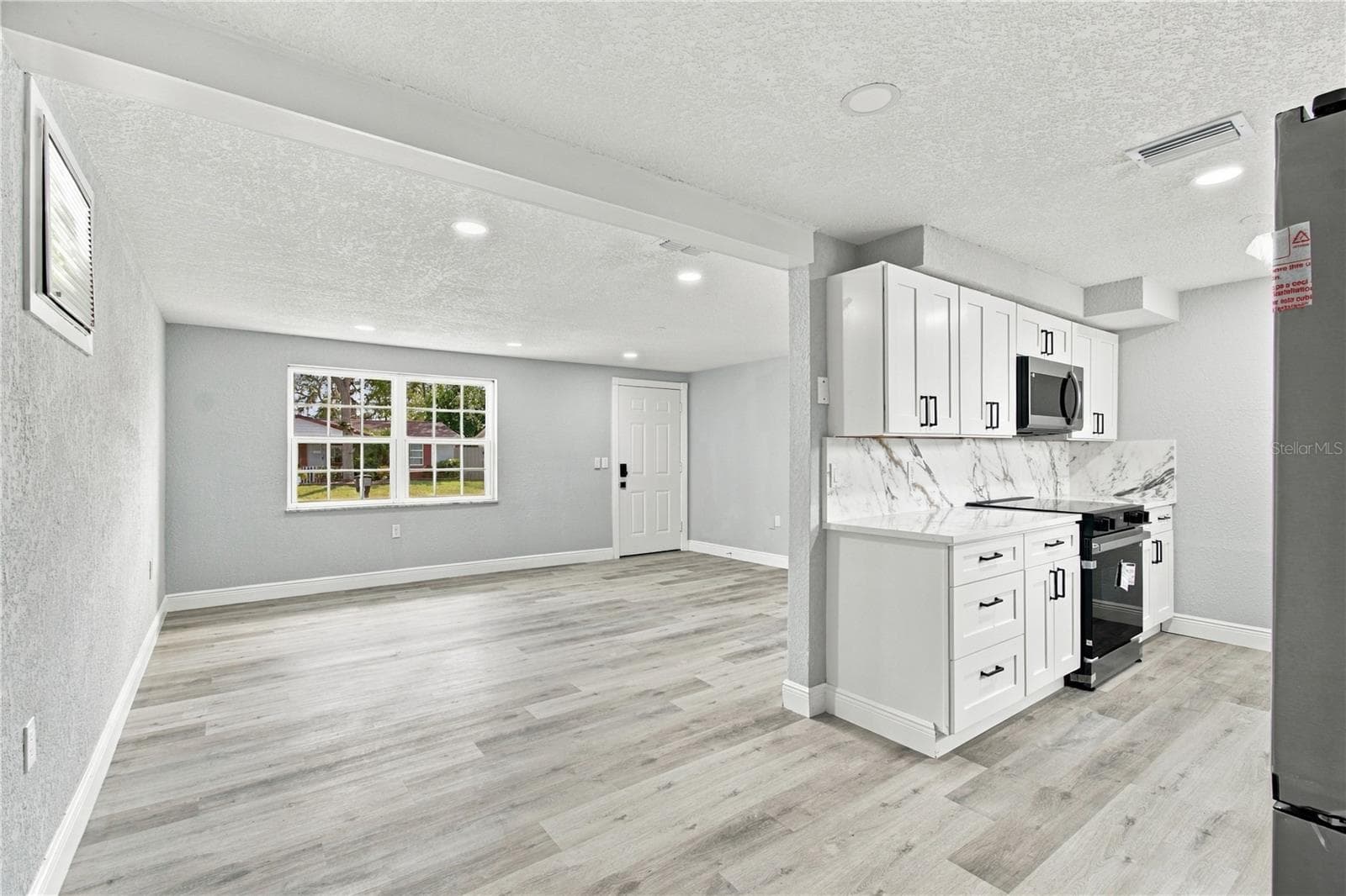 Single Family Residence at 4601 EASTWOOD LN, HOLIDAY, photo 12 of 63