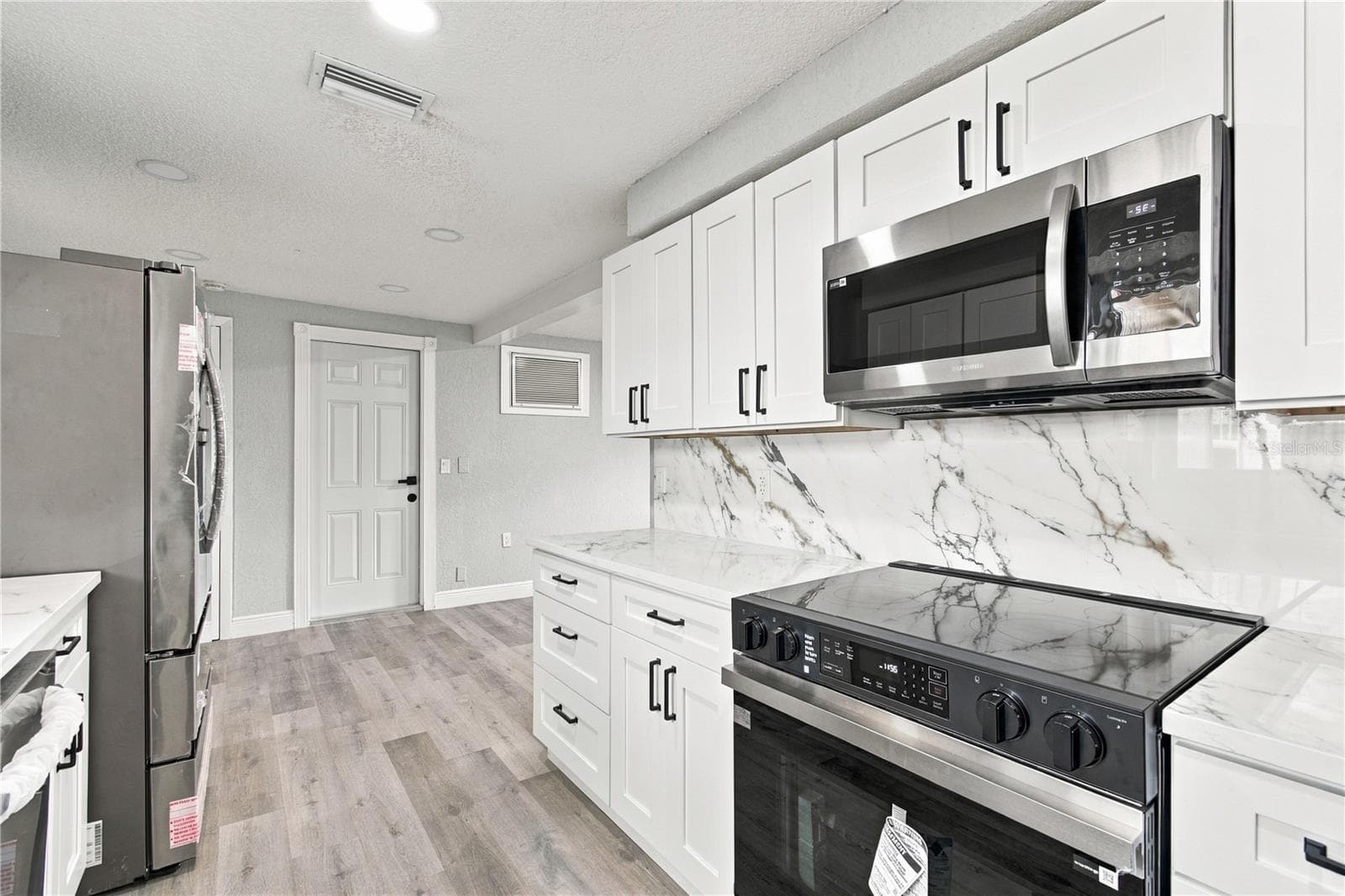 Single Family Residence at 4601 EASTWOOD LN, HOLIDAY, photo 15 of 63