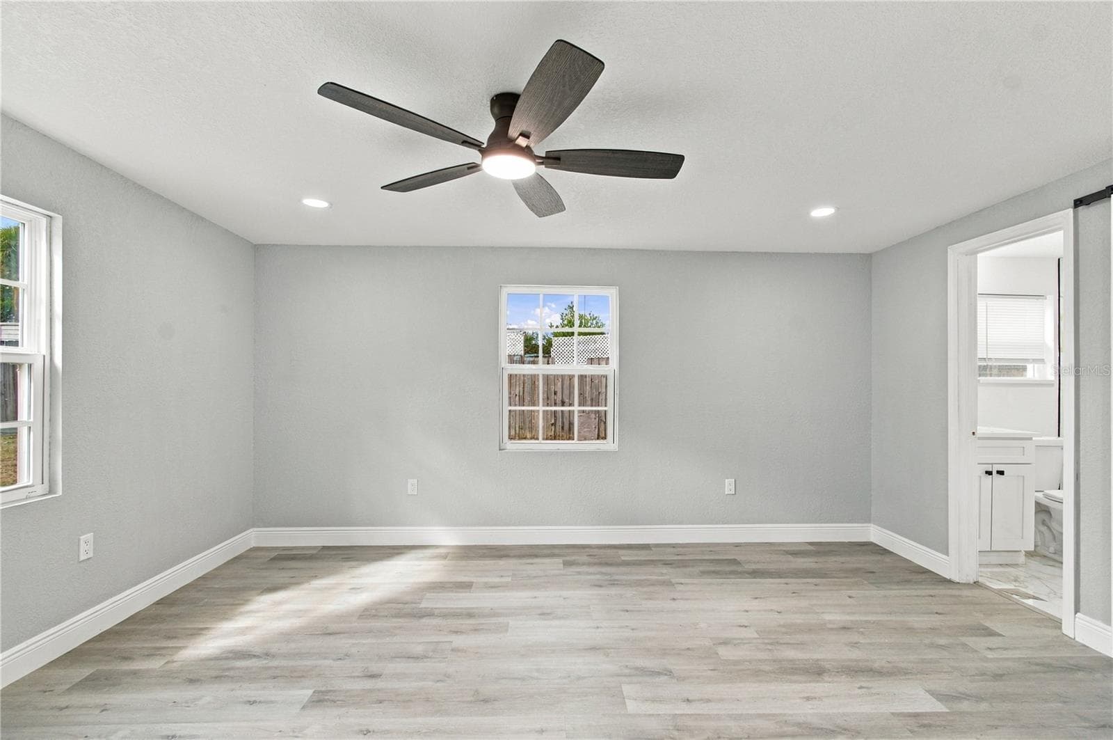 Single Family Residence at 4601 EASTWOOD LN, HOLIDAY, photo 18 of 63