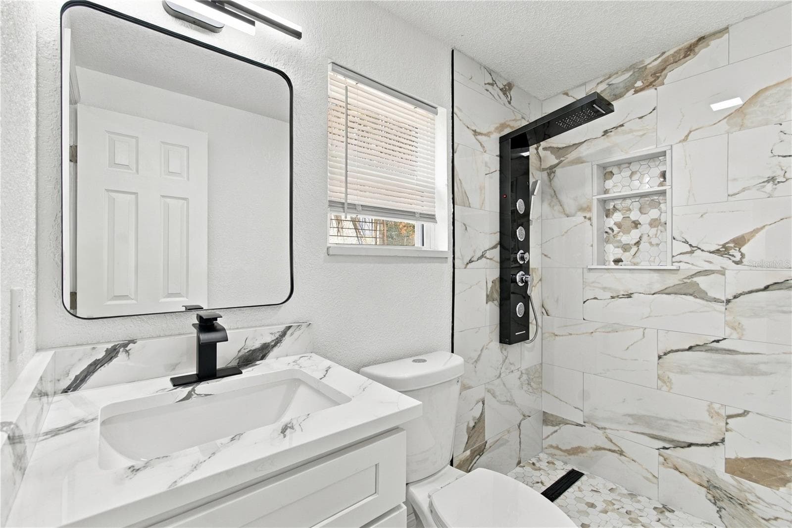 Single Family Residence at 4601 EASTWOOD LN, HOLIDAY, photo 22 of 63
