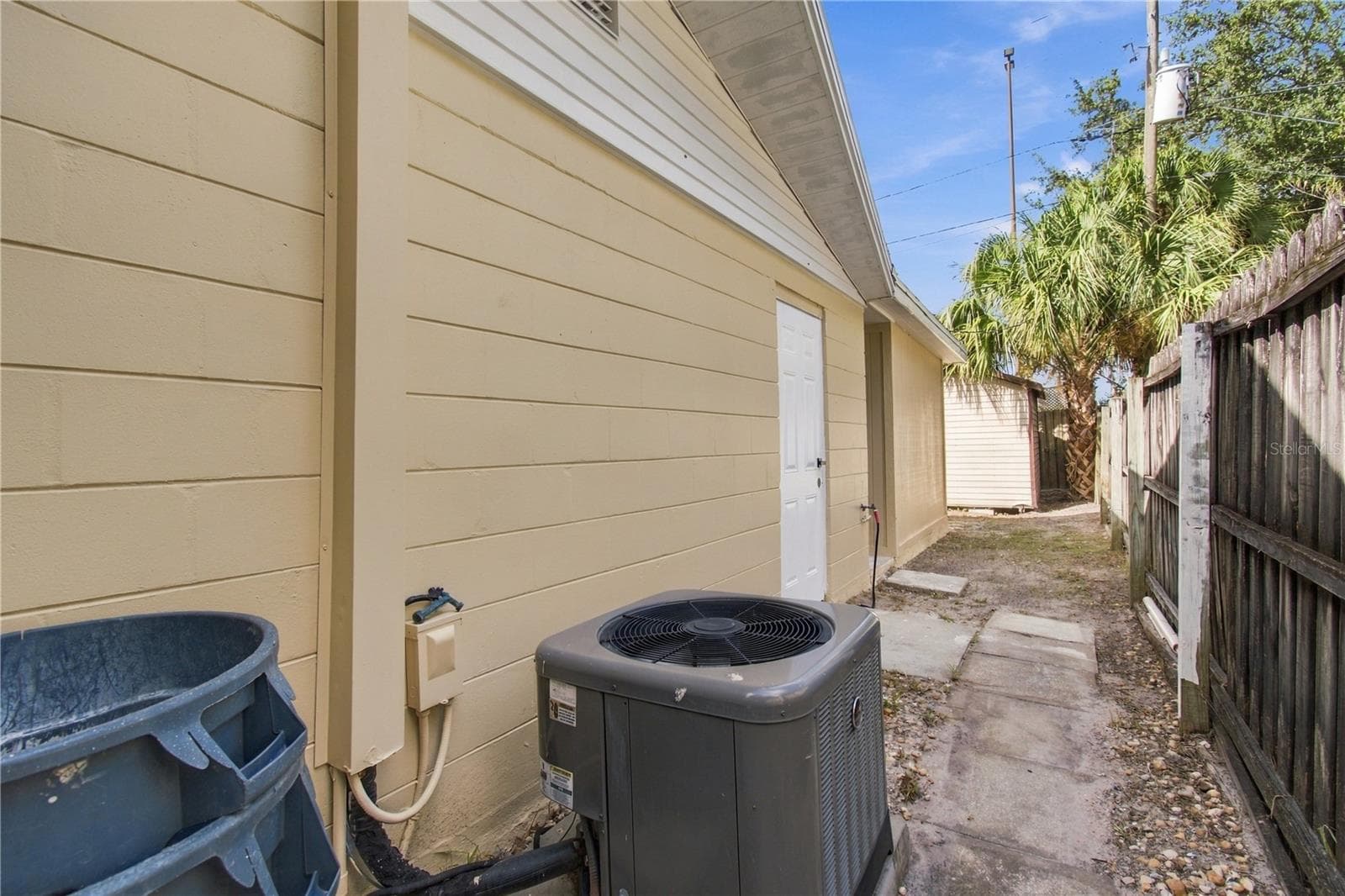 Single Family Residence at 4601 EASTWOOD LN, HOLIDAY, photo 44 of 63