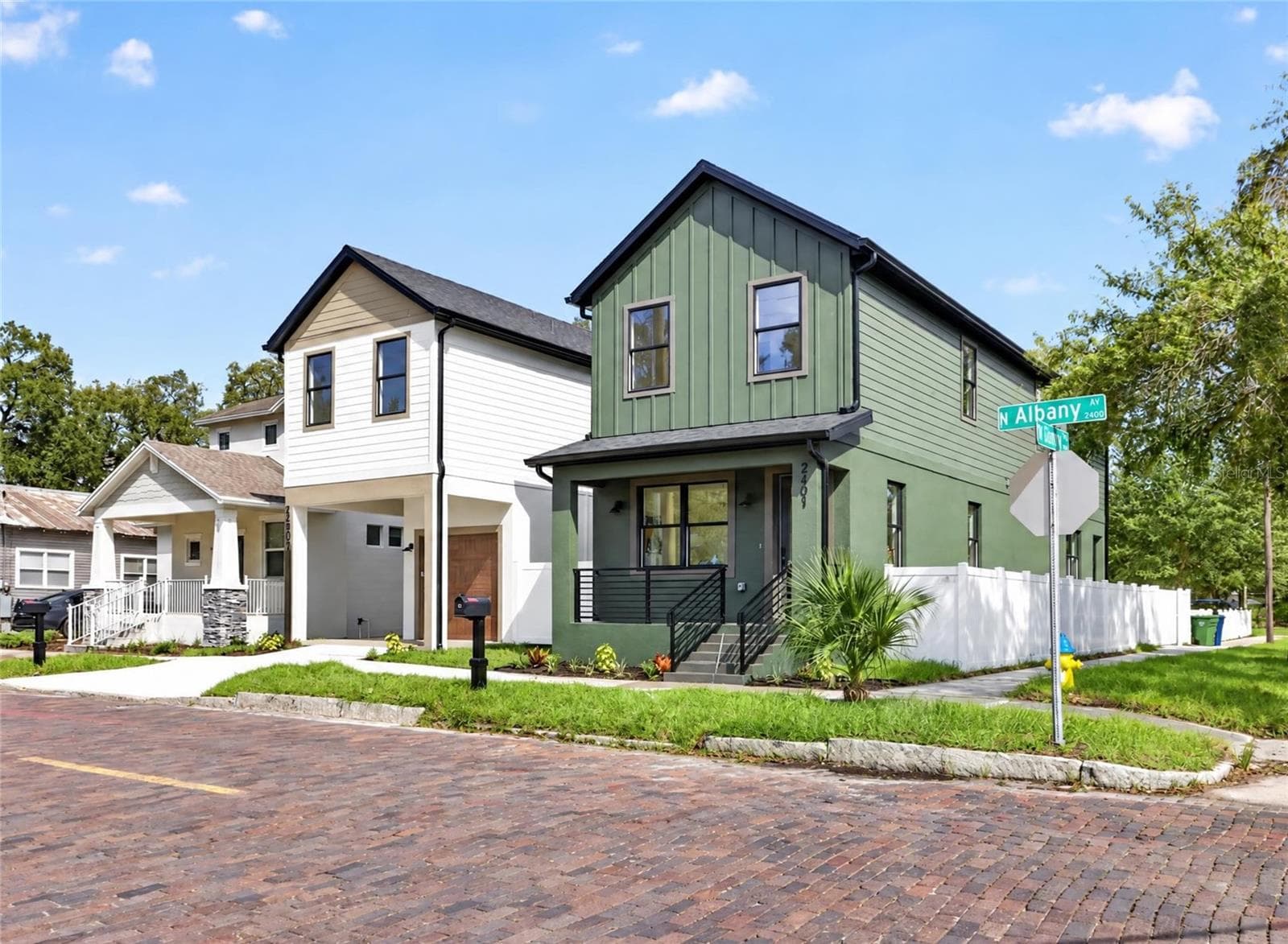 Single Family Residence at 2601 N ALBANY AVE, TAMPA, photo 2 of 38
