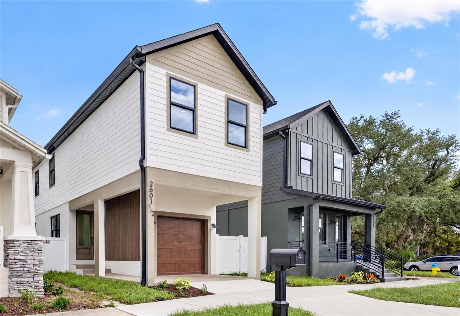Single Family Residence at 2601 N 1/2 ALBANY AVE, TAMPA, photo 2 of 37