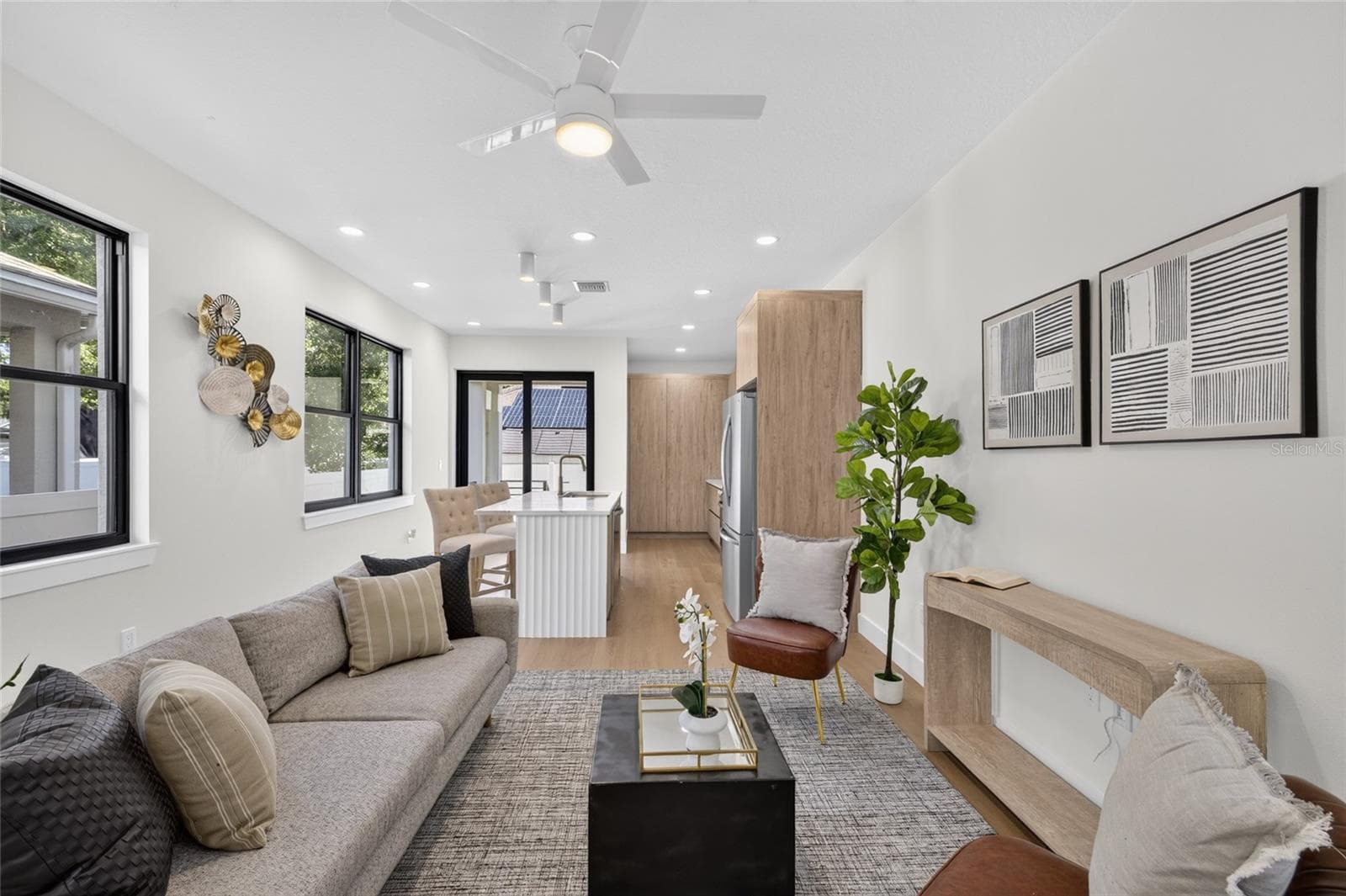 Living Room - 2601 N 1/2 ALBANY AVE, TAMPA