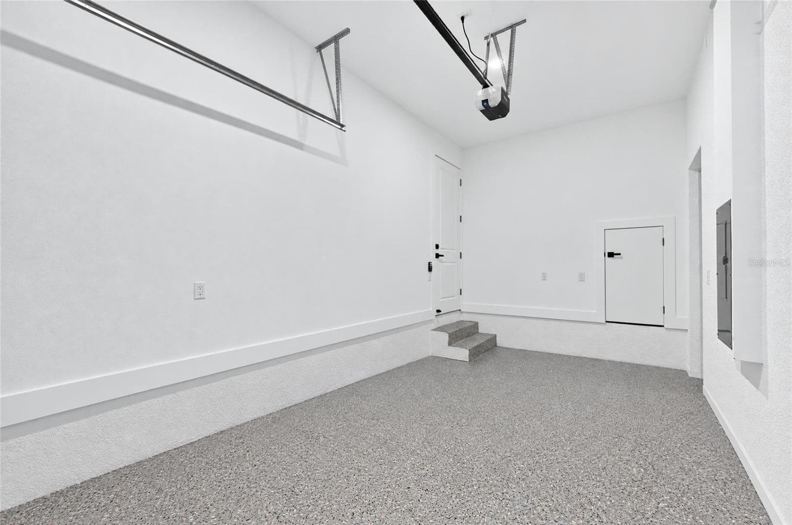 Single Family Residence at 2601 N 1/2 ALBANY AVE, TAMPA, photo 31 of 37