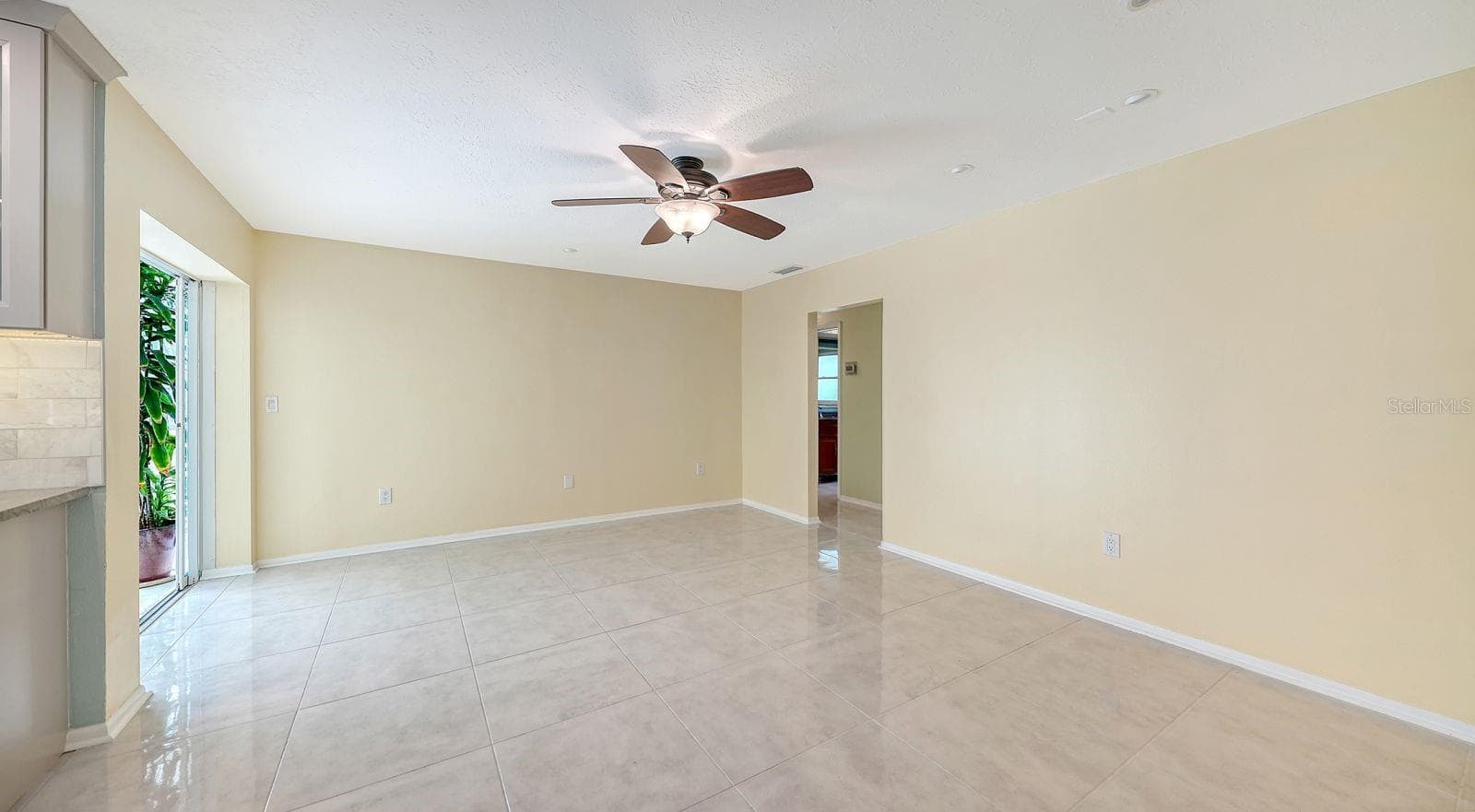 Dining or Family Room - 2295 PINE VIEW CIR, SARASOTA