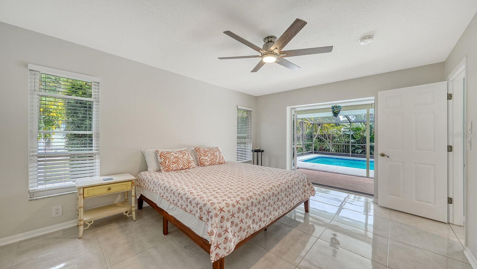 Primary Bedroom - 2295 PINE VIEW CIR, SARASOTA