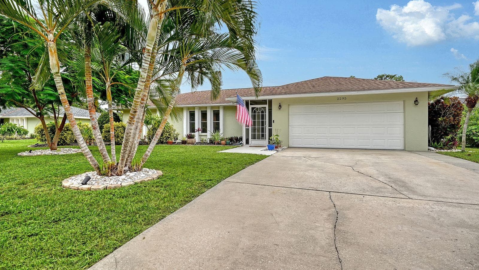Attractive Curb Appeal - 2295 PINE VIEW CIR, SARASOTA