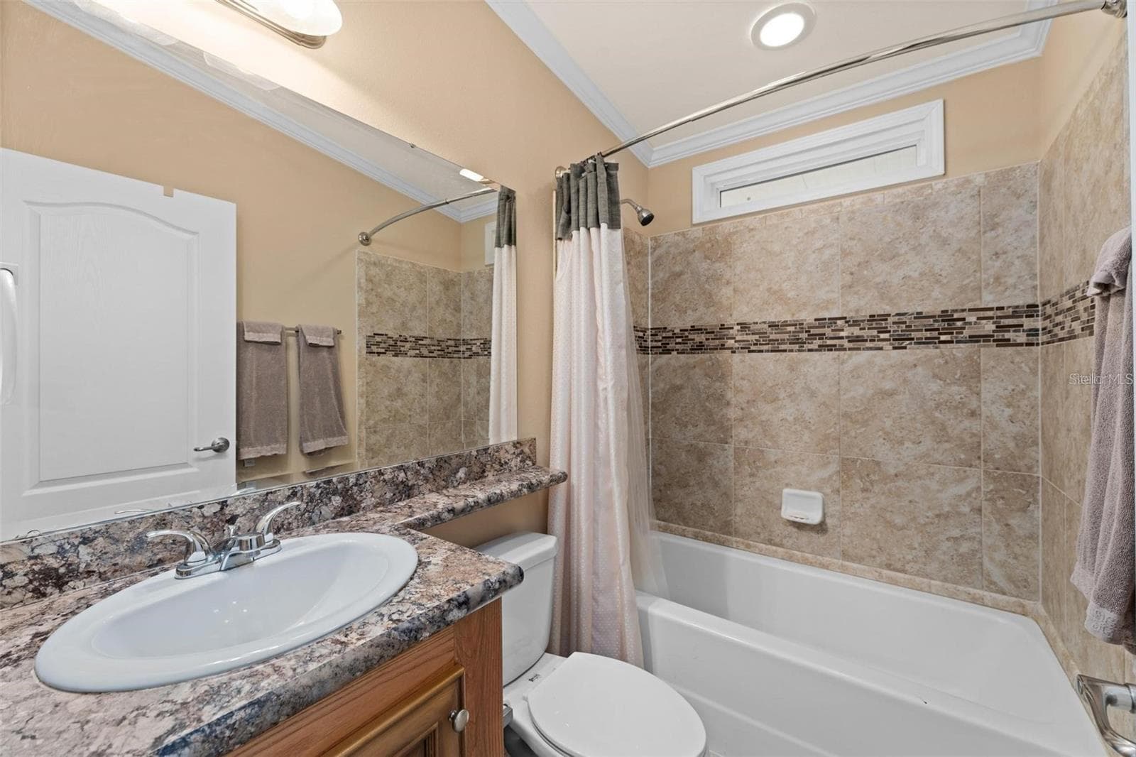 Secondary bathroom - 2417 VINDALE RD, TAVARES