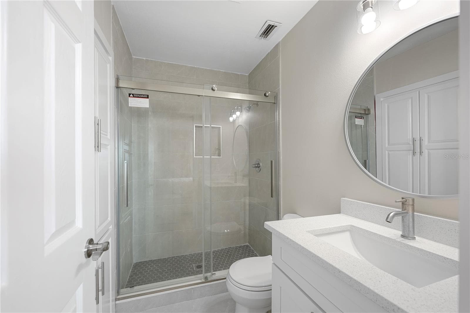 Bathroom 3 - 4270 INDIAN RIVER DR, COCOA