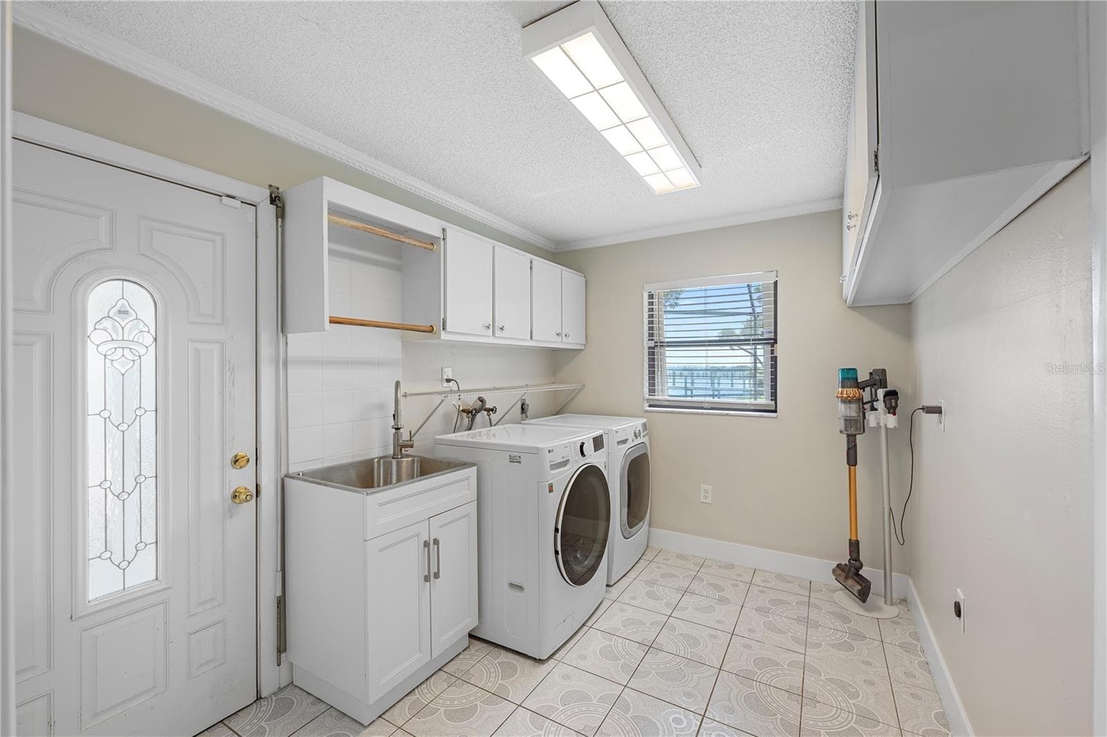 Lundary - 4270 INDIAN RIVER DR, COCOA