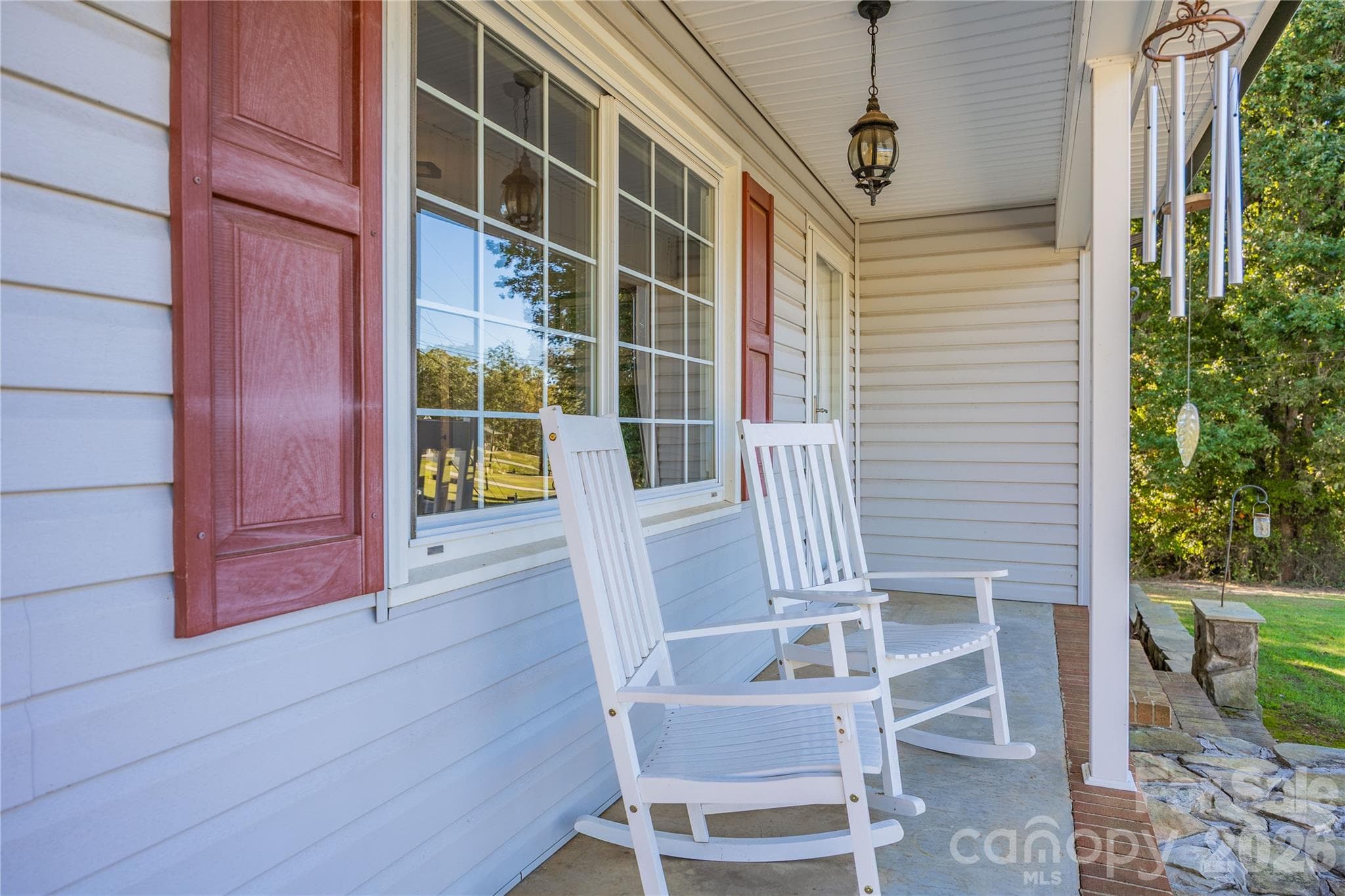 Covered front porch - 149 Seeley Drive, Denton