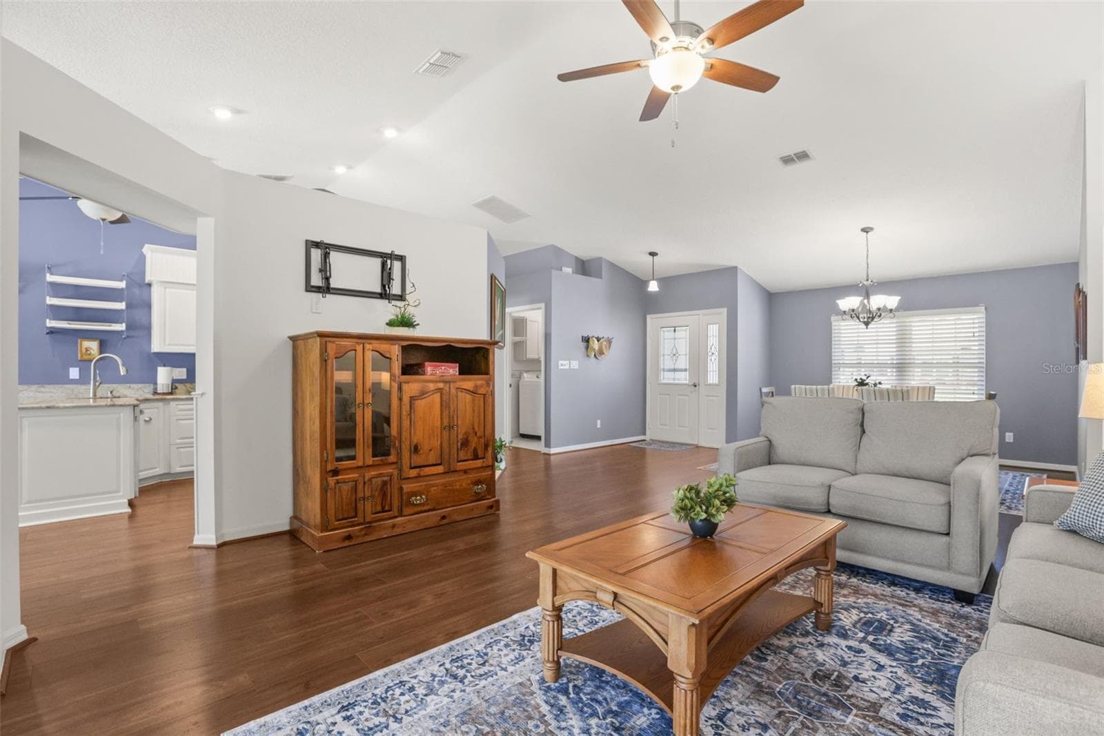Single Family Residence at 4704 RIVER RIDGE DR, LEESBURG, photo 6 of 47