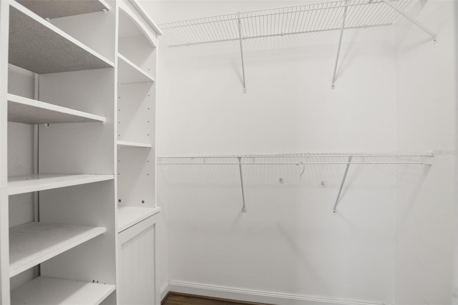 Walk in Closet with built ins - 4704 RIVER RIDGE DR, LEESBURG