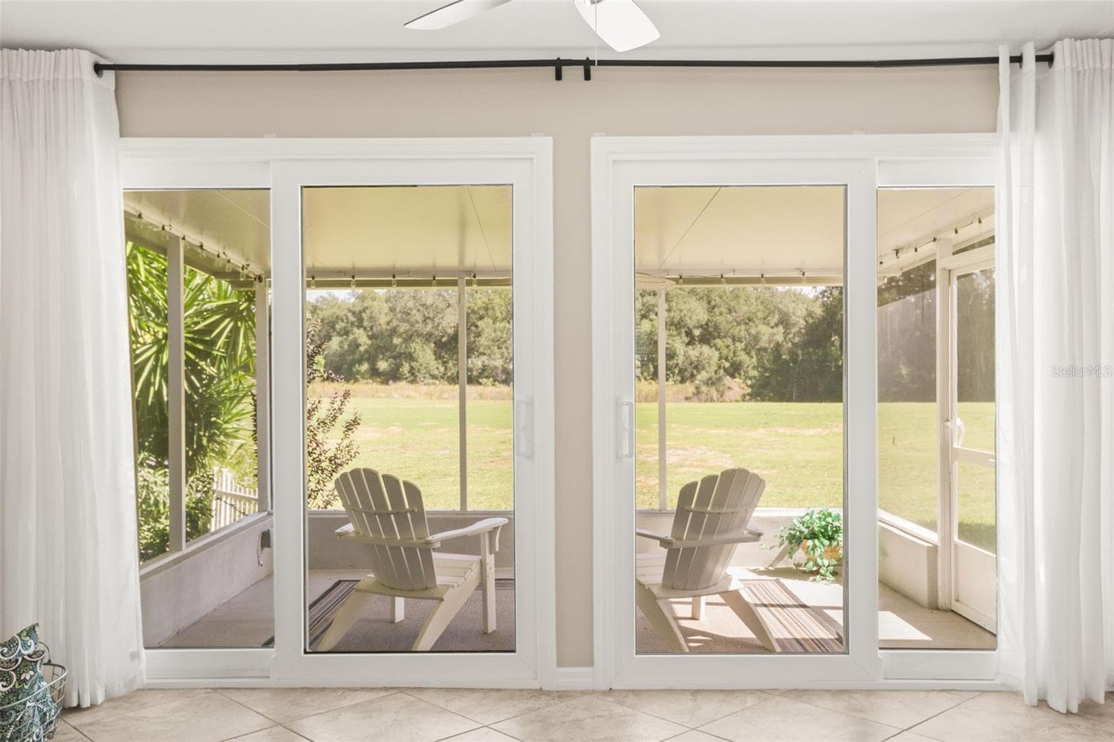 Perfect setting to watch the golfers go by - 4704 RIVER RIDGE DR, LEESBURG