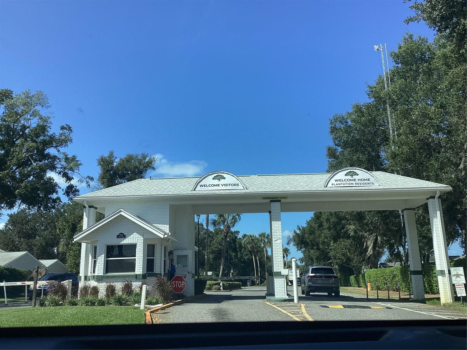Guard-Gated Entrance - 4704 RIVER RIDGE DR, LEESBURG
