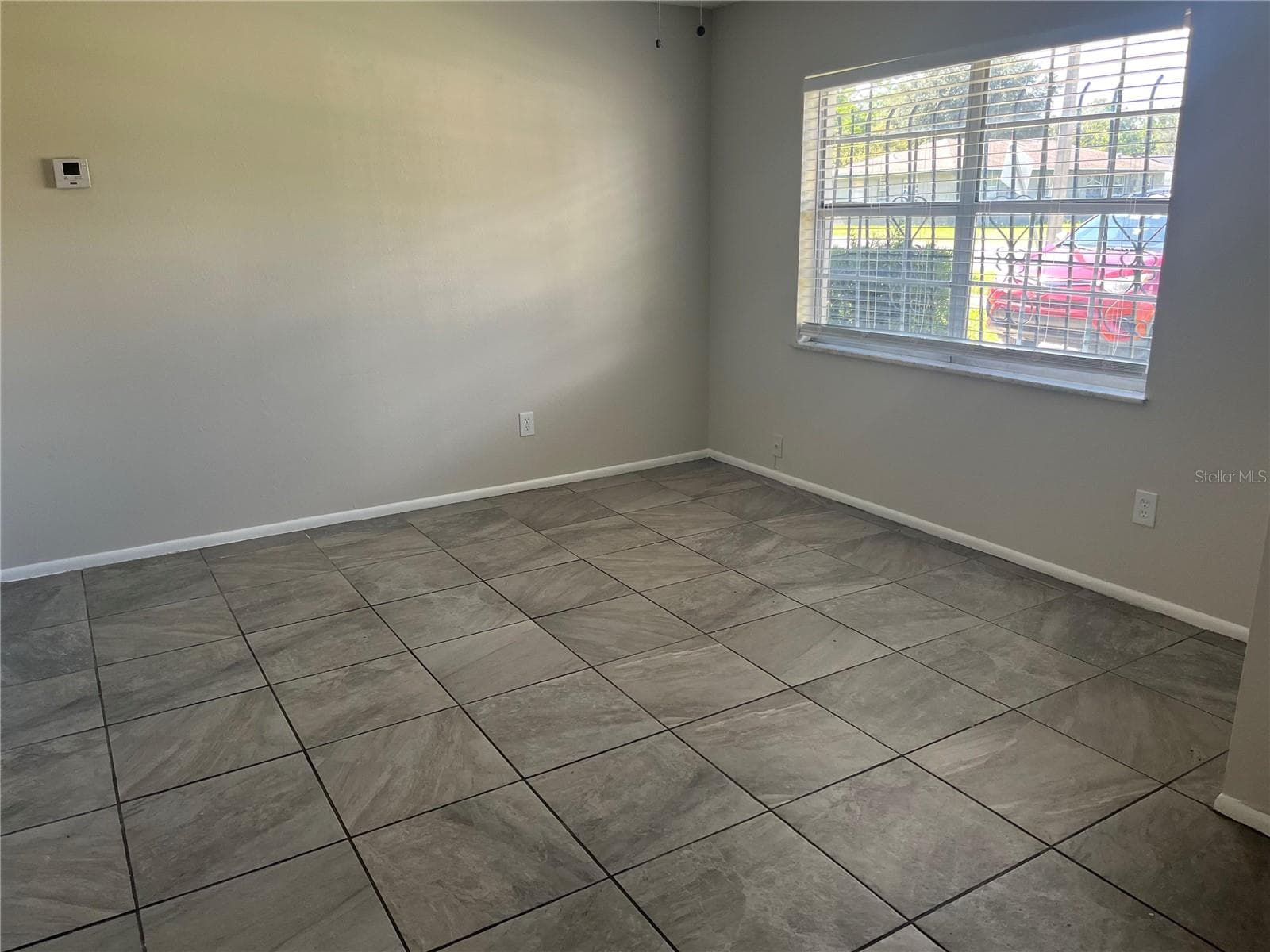 Single Family Residence at 1805 GRIMKE AVE, APOPKA, photo 2 of 12