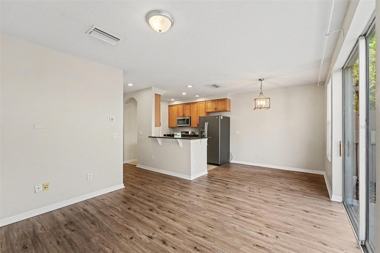 Townhouse at 11504 FOUNTAINHEAD DR, TAMPA, photo 5 of 15