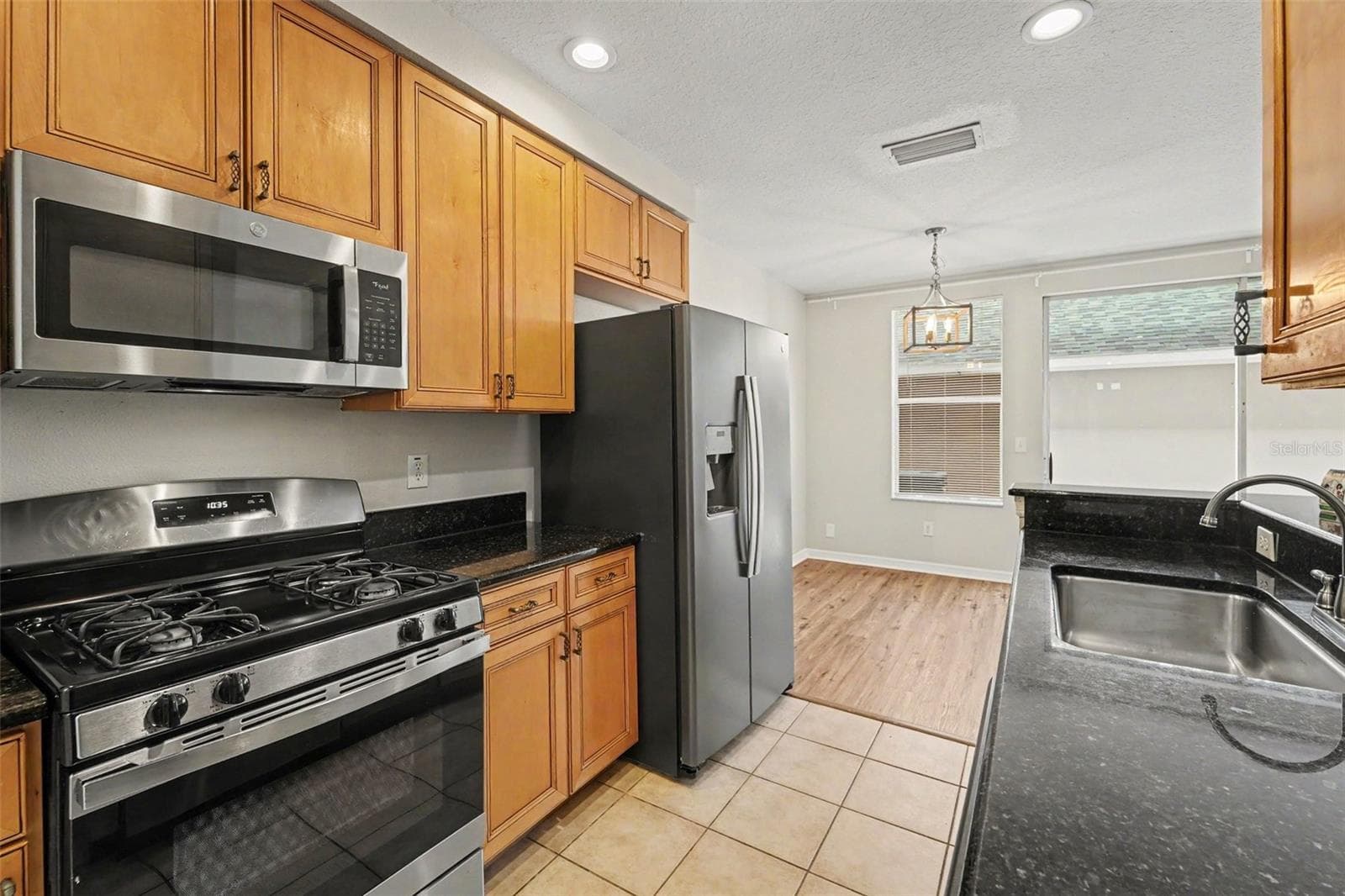Townhouse at 11504 FOUNTAINHEAD DR, TAMPA, photo 7 of 15