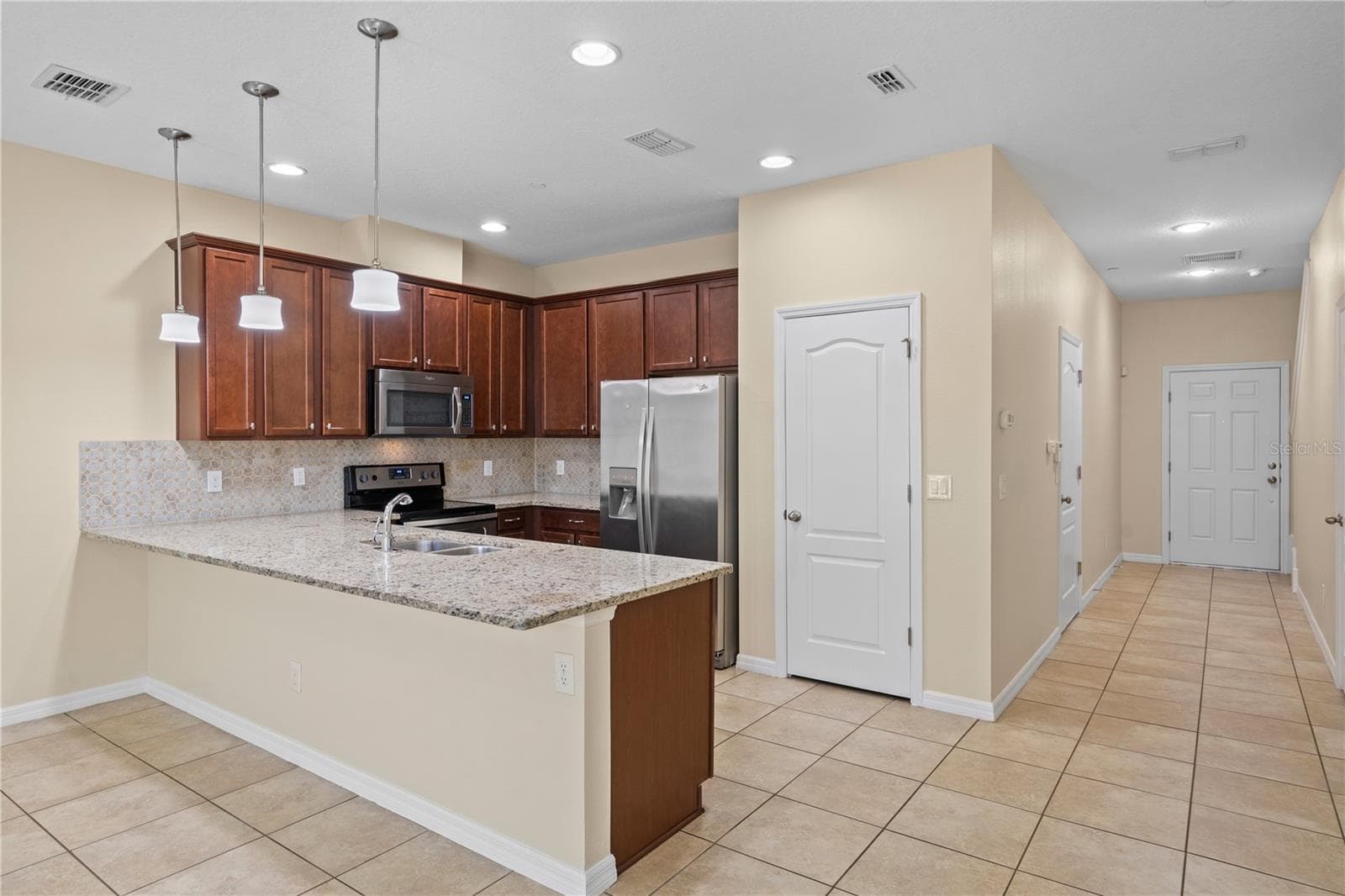 Townhouse at 1083 TARAMUNDI DR, OVIEDO, photo 7 of 22