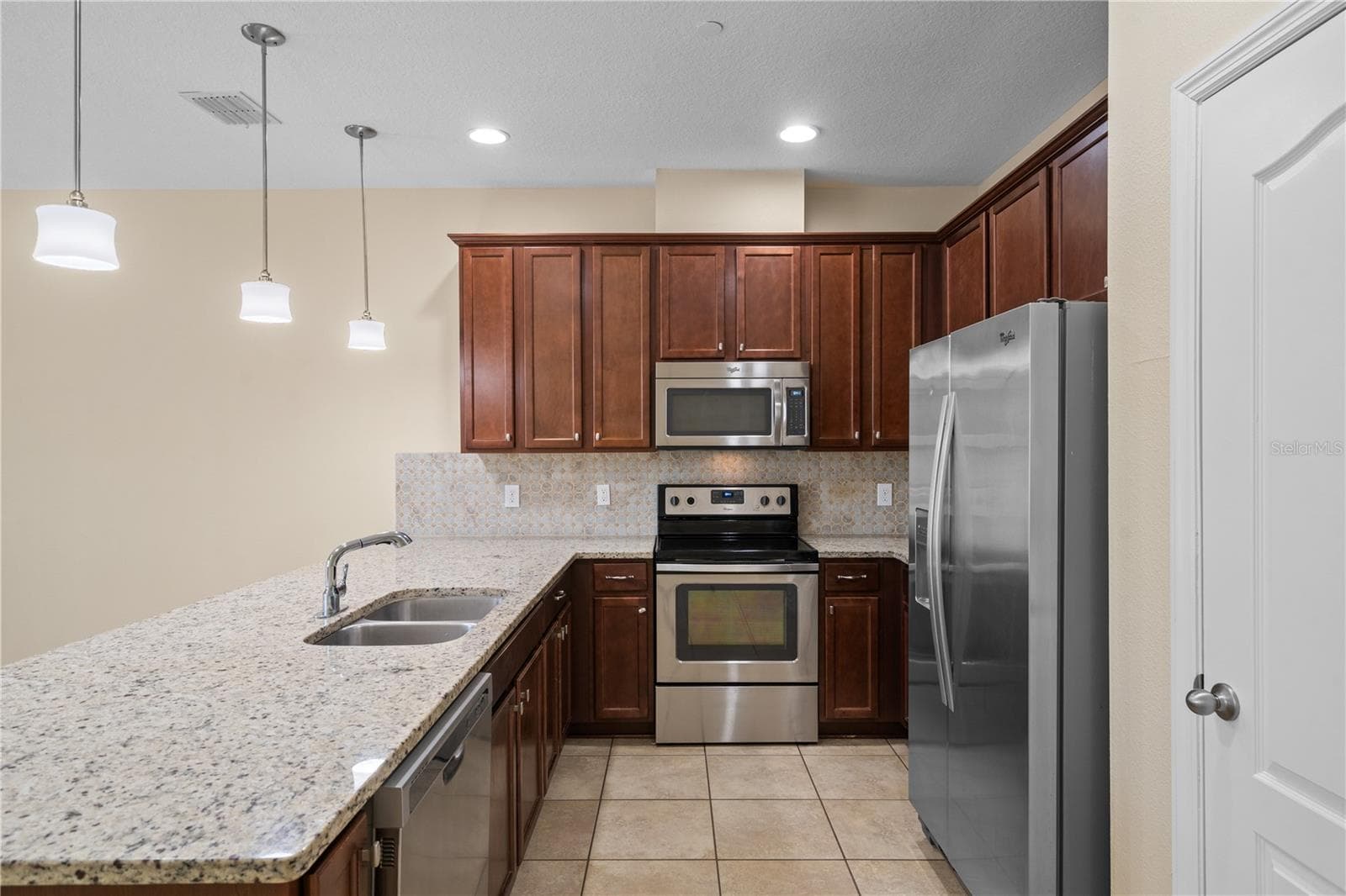 Townhouse at 1083 TARAMUNDI DR, OVIEDO, photo 8 of 22