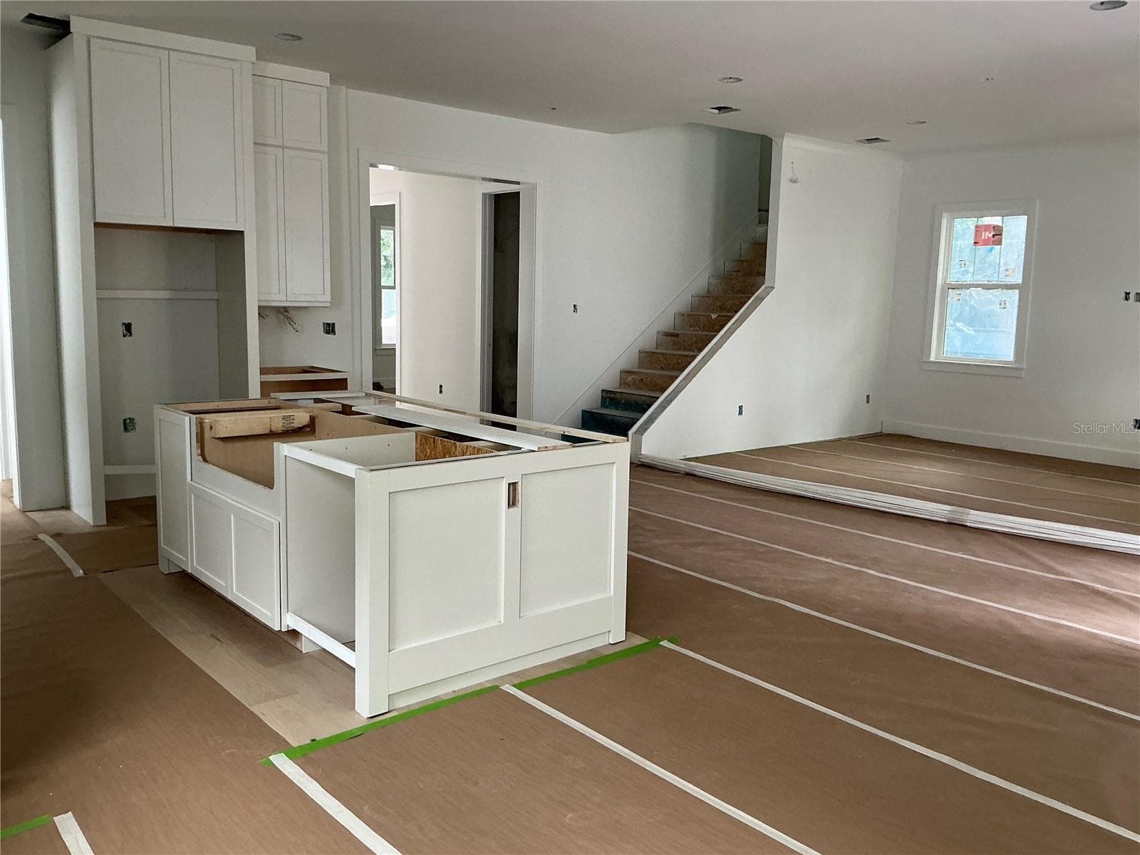 LIVING ROOM KITCHEN COMBO - 485 11TH AVE N, ST PETERSBURG