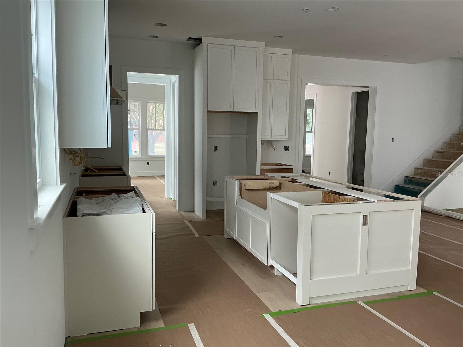 LIVING ROOM KITCHEN COMBO - 485 11TH AVE N, ST PETERSBURG