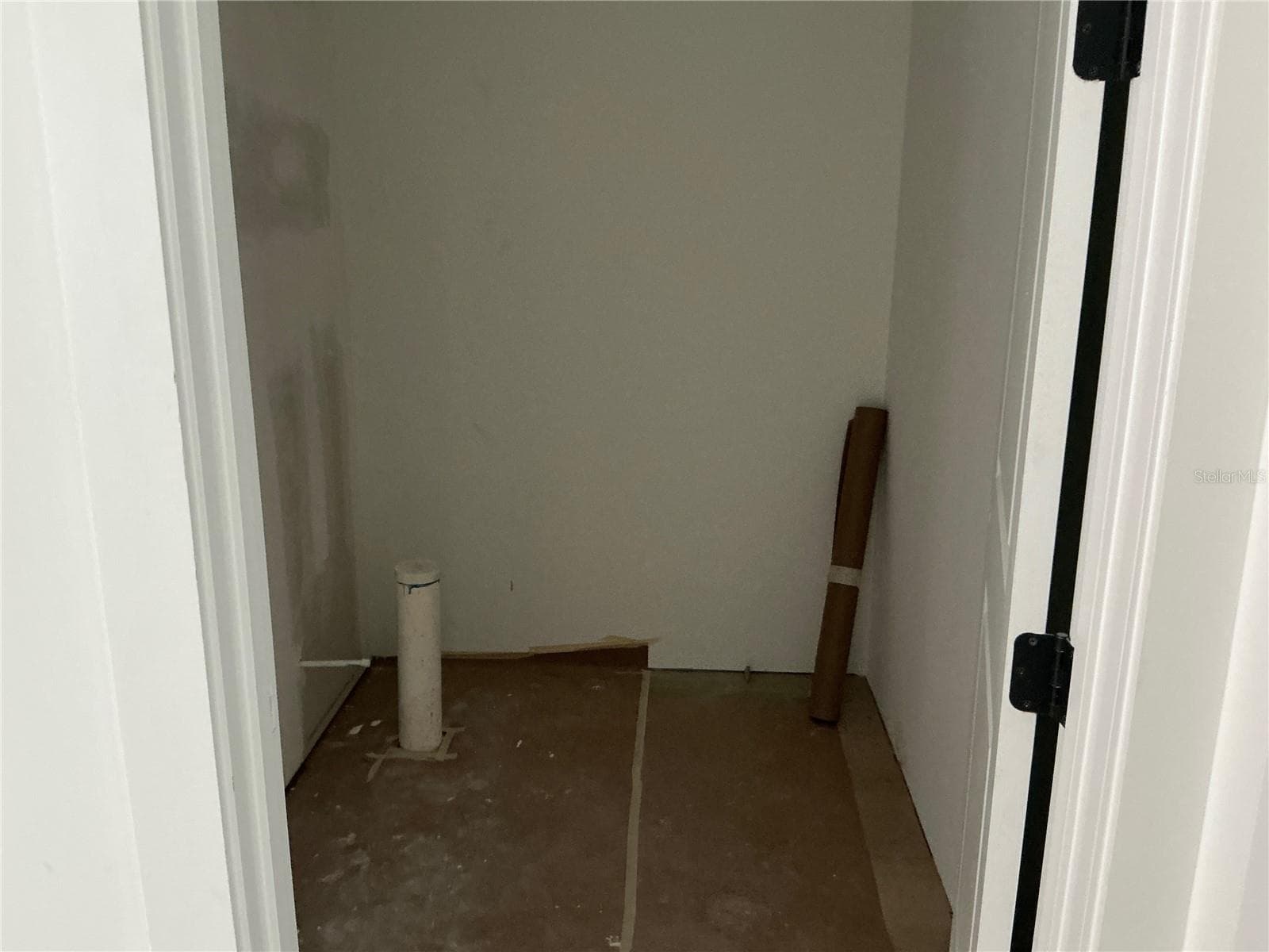 DOWN STAIRS HALF BATH - 485 11TH AVE N, ST PETERSBURG